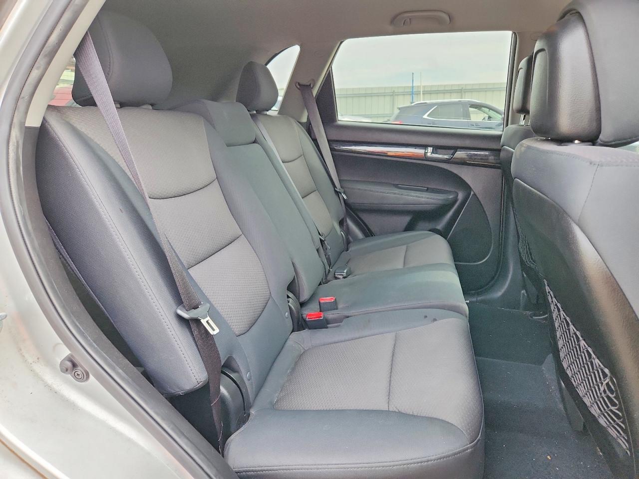 2013 Kia Sorento Lx Серебряный vin: 5XYKTCA64DG401636