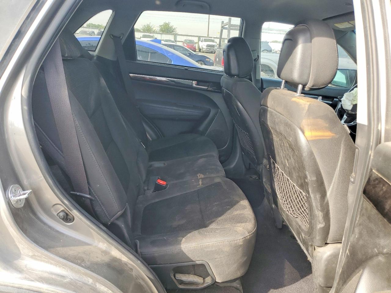 2014 Kia Sorento Lx Серый vin: 5XYKTCA64EG506856