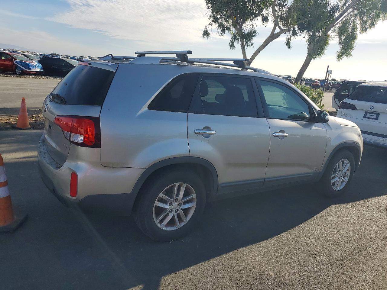 2015 Kia Sorento Lx Gray vin: 5XYKTCA64FG560255