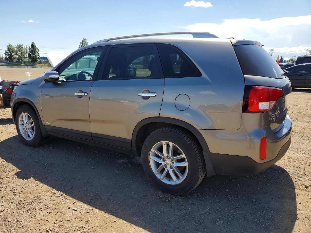 2015 Kia Sorento Lx Silver vin: 5XYKTCA64FG645290
