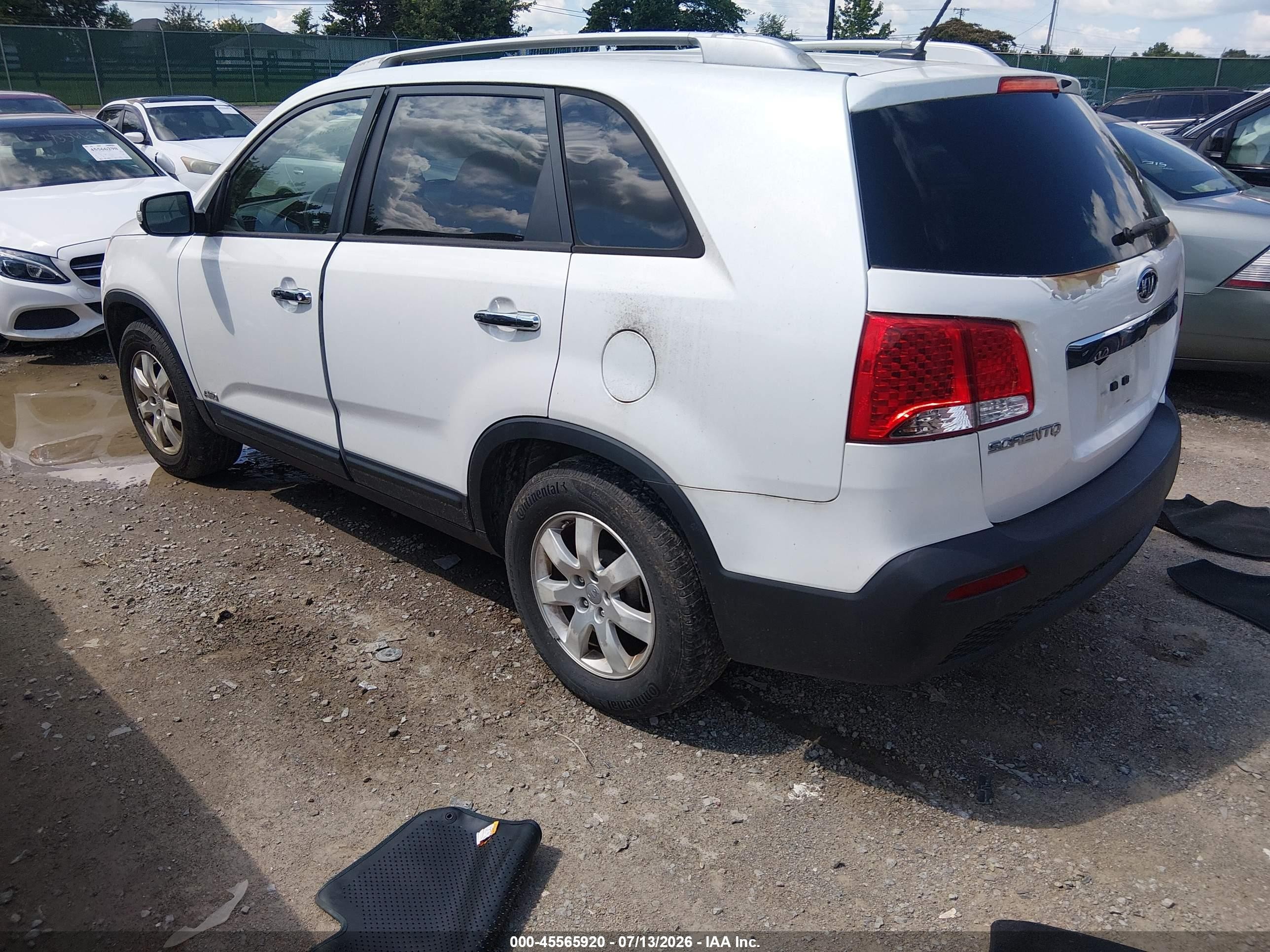 2012 Kia Sorento Lx White vin: 5XYKTCA65CG272997