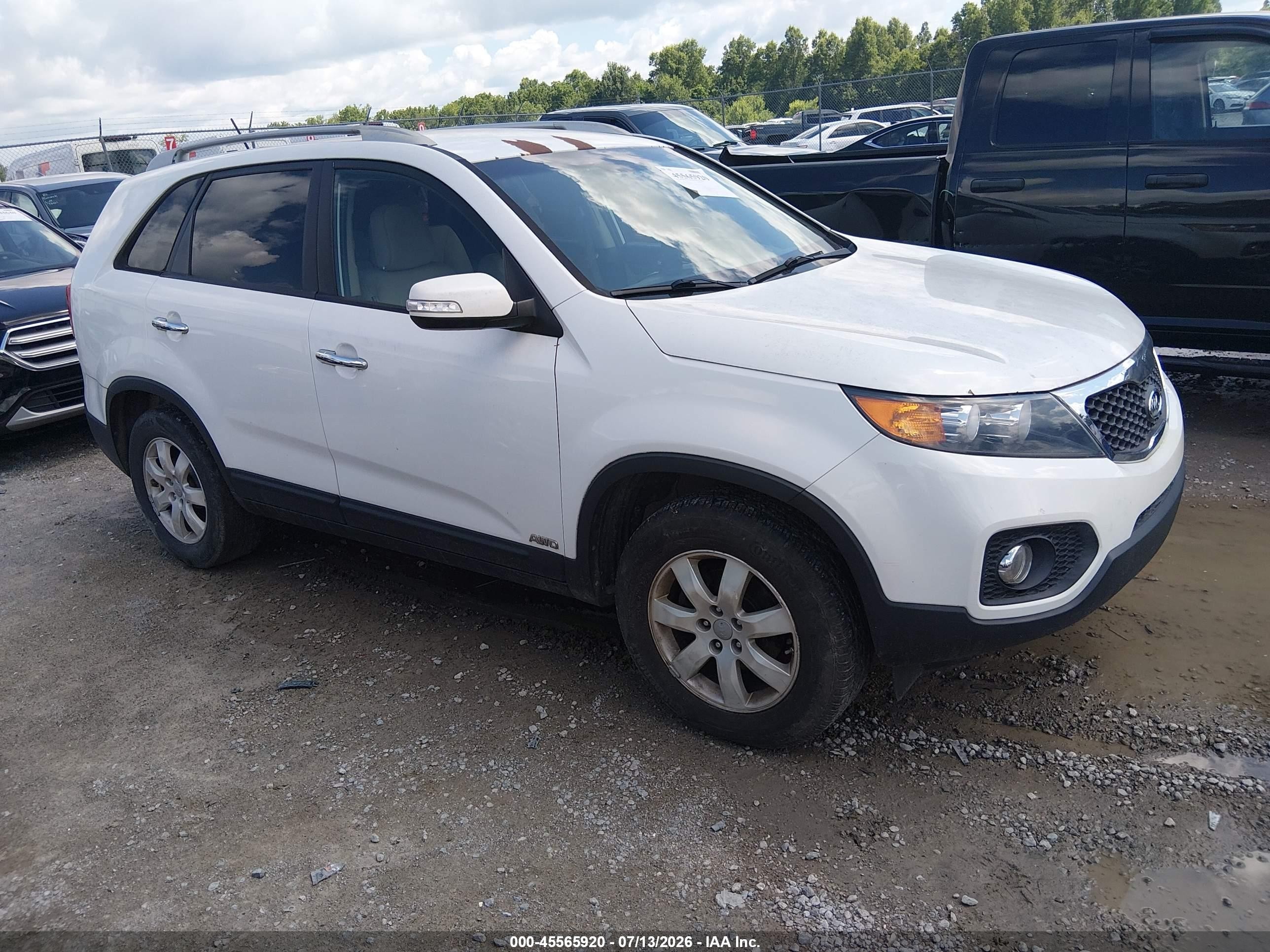 2012 Kia Sorento Lx White vin: 5XYKTCA65CG272997