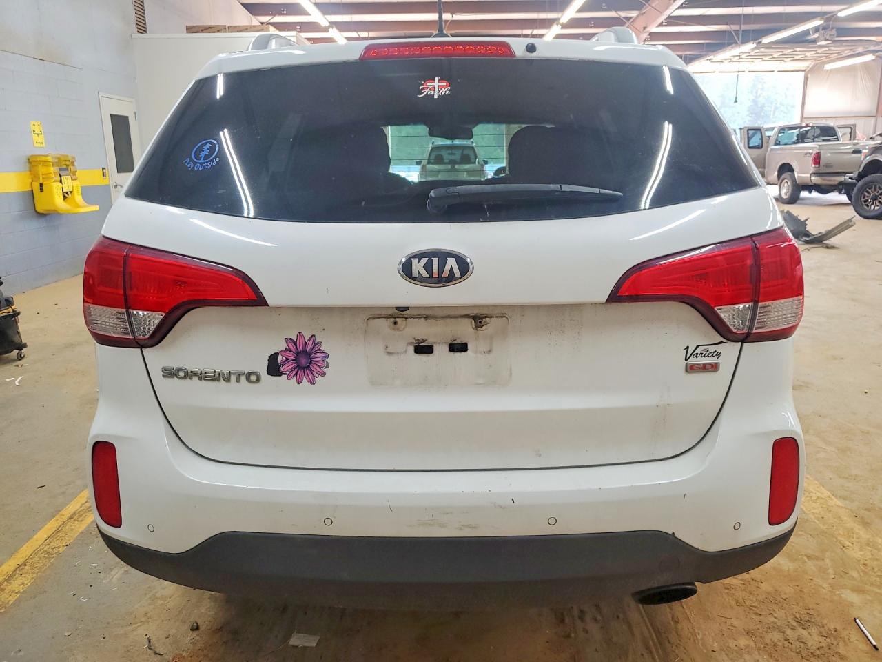 2014 Kia Sorento Lx Белый vin: 5XYKTCA65EG505697