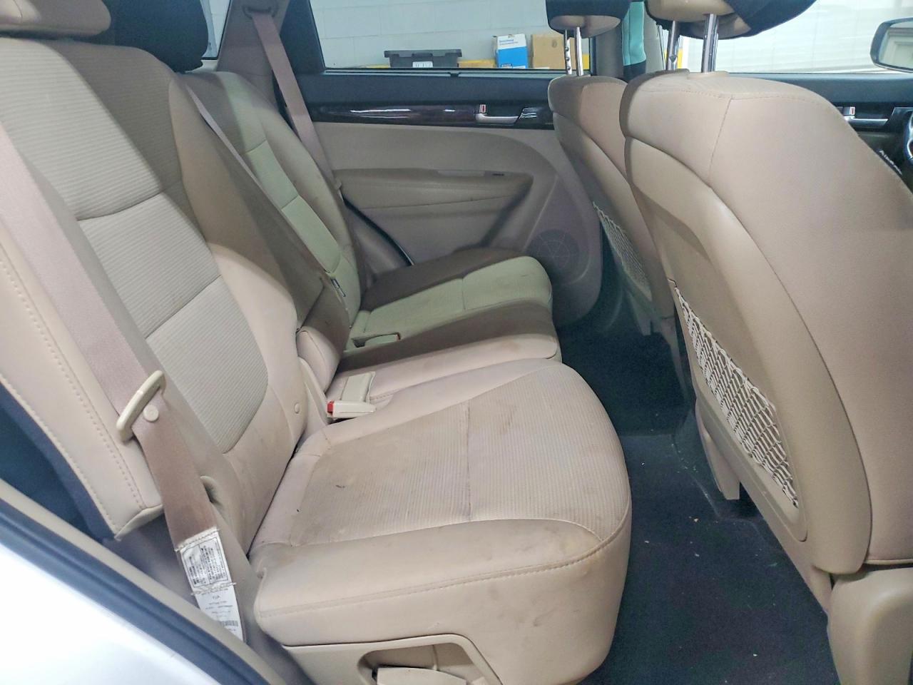 2014 Kia Sorento Lx Белый vin: 5XYKTCA65EG505697