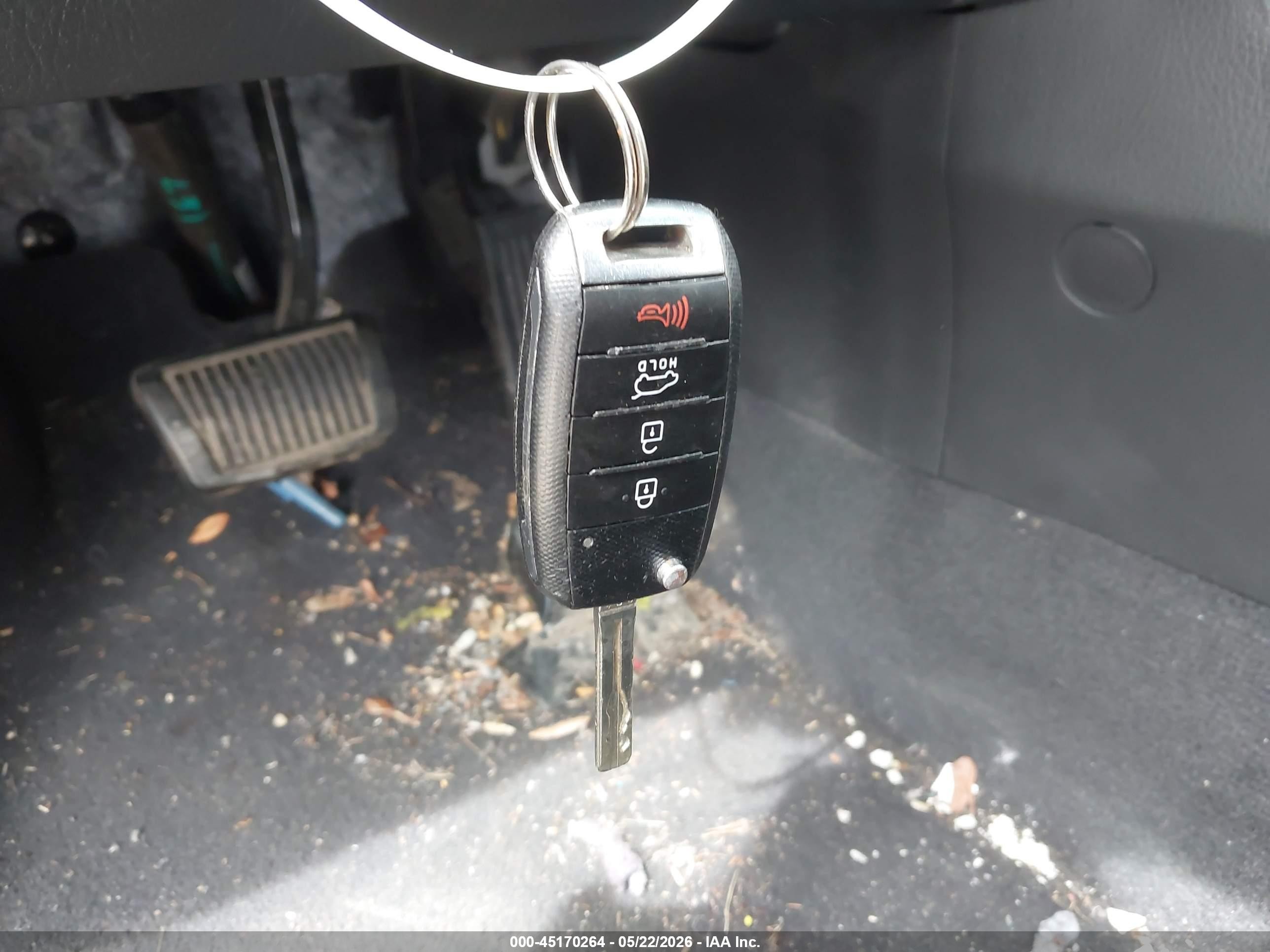 2014 Kia Sorento Lx Silver vin: 5XYKTCA65EG541826