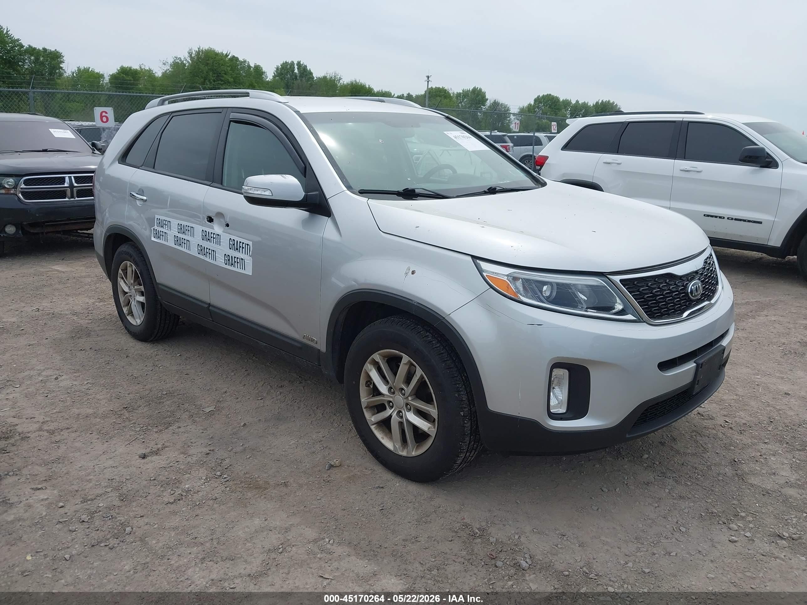 2014 Kia Sorento Lx Silver vin: 5XYKTCA65EG541826