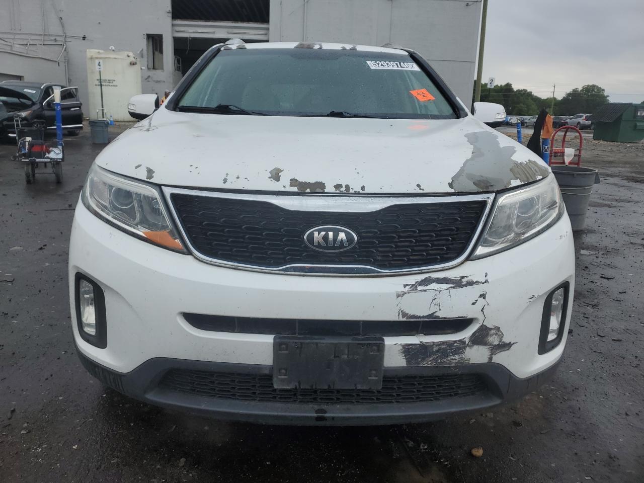 2015 Kia Sorento Lx White vin: 5XYKTCA65FG607809 Damage: Hood, Peeling, > 12 Inches