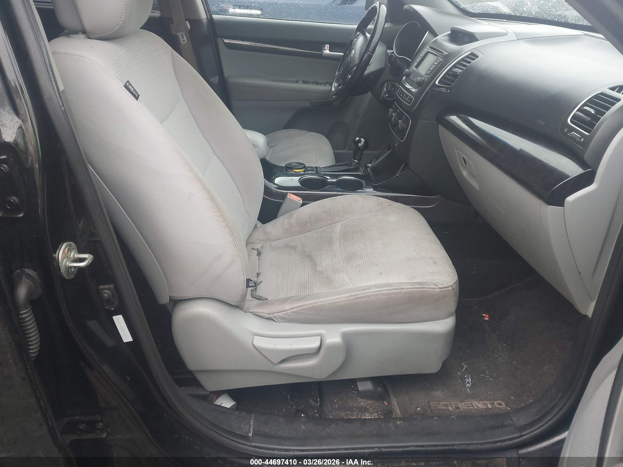 2014 Kia Sorento Lx Серый vin: 5XYKTCA66EG506924