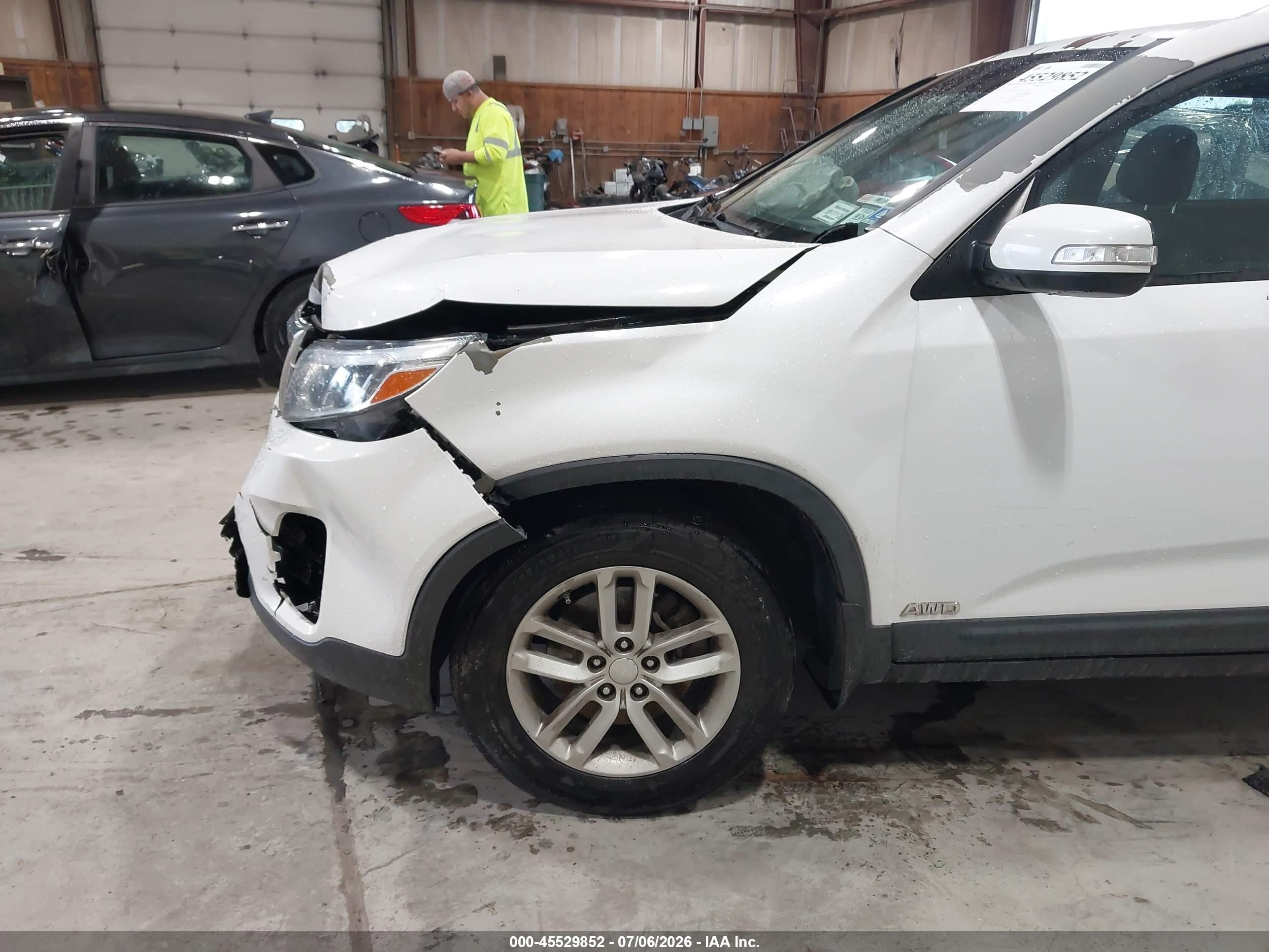 2014 Kia Sorento Lx White vin: 5XYKTCA66EG545013