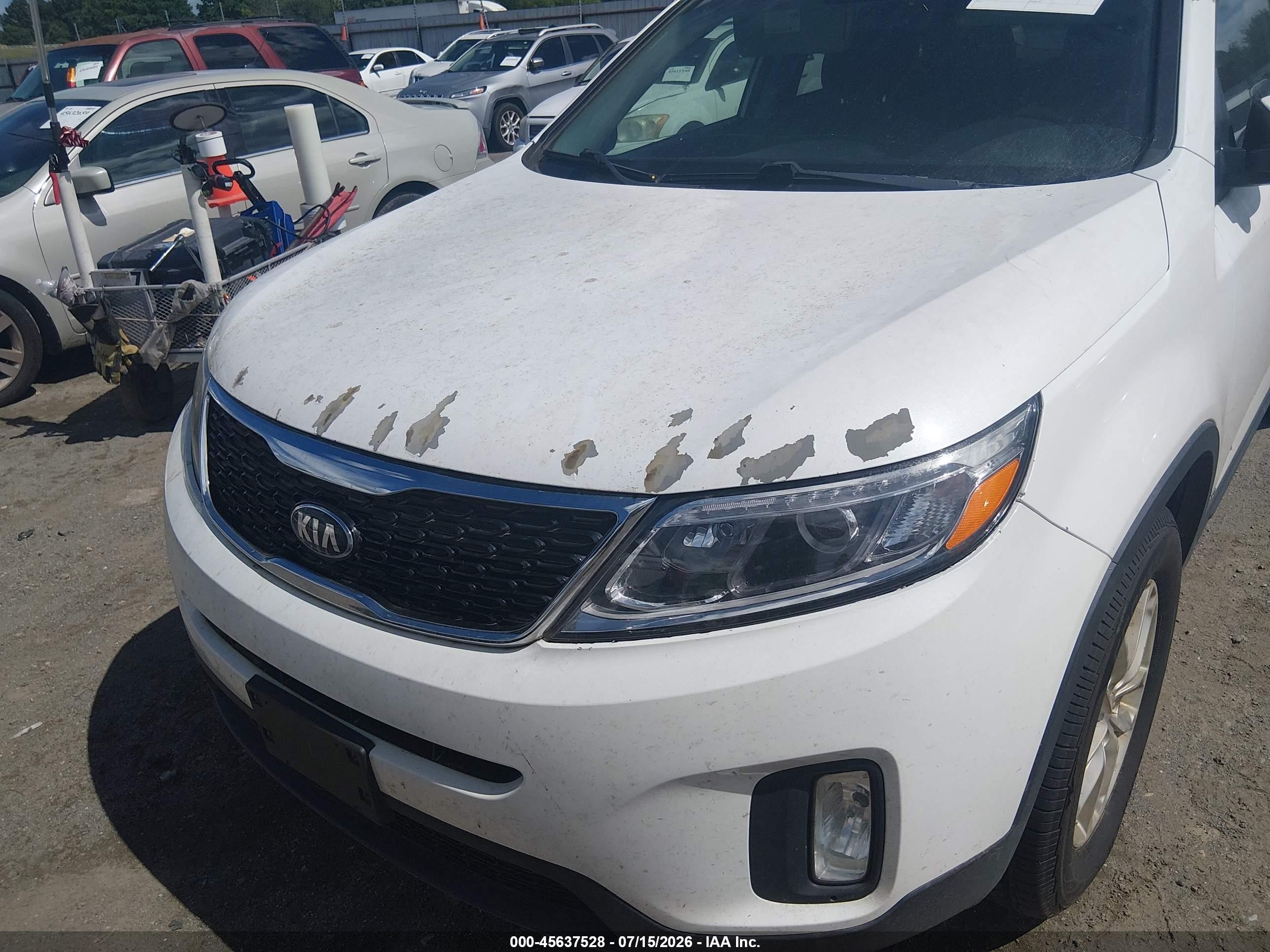 2015 Kia Sorento Lx White vin: 5XYKTCA66FG566977