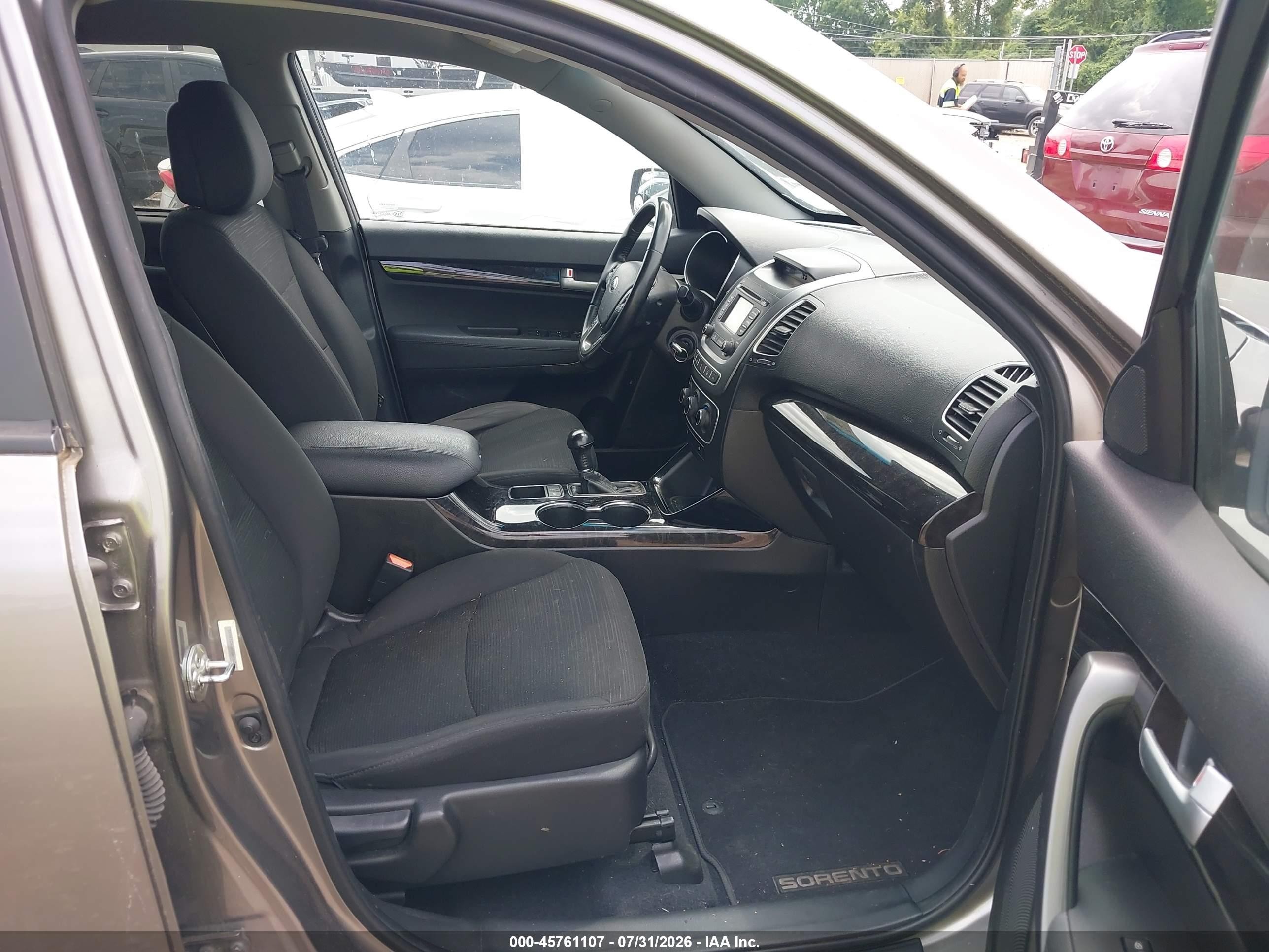 2015 Kia Sorento Lx Gray vin: 5XYKTCA66FG606247