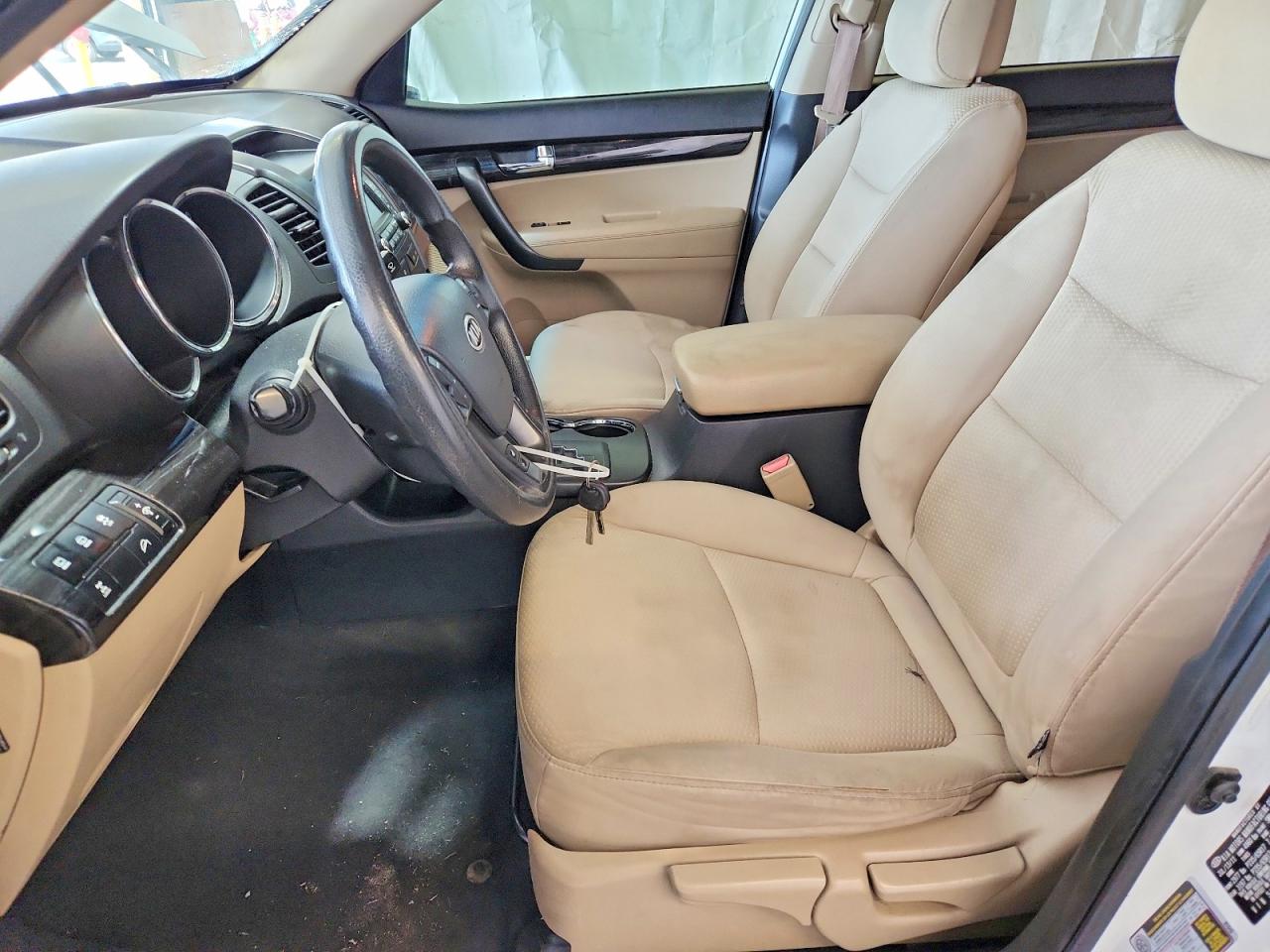 2012 Kia Sorento Lx Белый vin: 5XYKTCA67CG221369