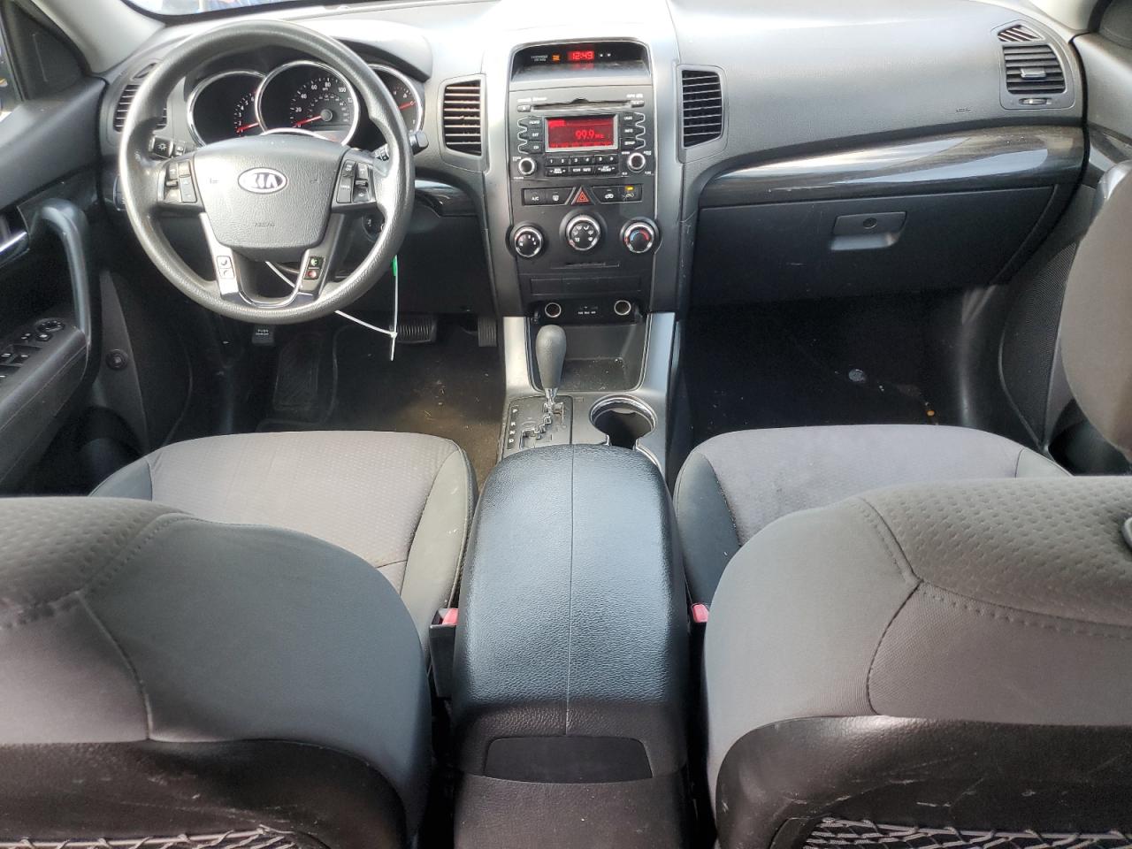 2013 Kia Sorento Lx Серебряный vin: 5XYKTCA67DG420410