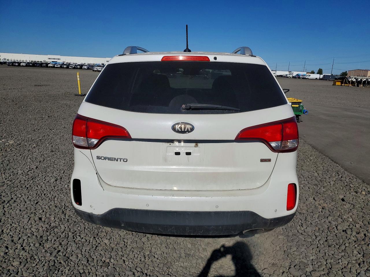 2014 Kia Sorento Lx White vin: 5XYKTCA67EG465218