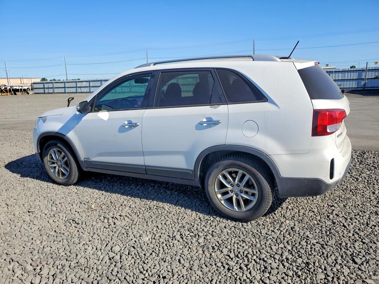 2014 Kia Sorento Lx White vin: 5XYKTCA67EG465218