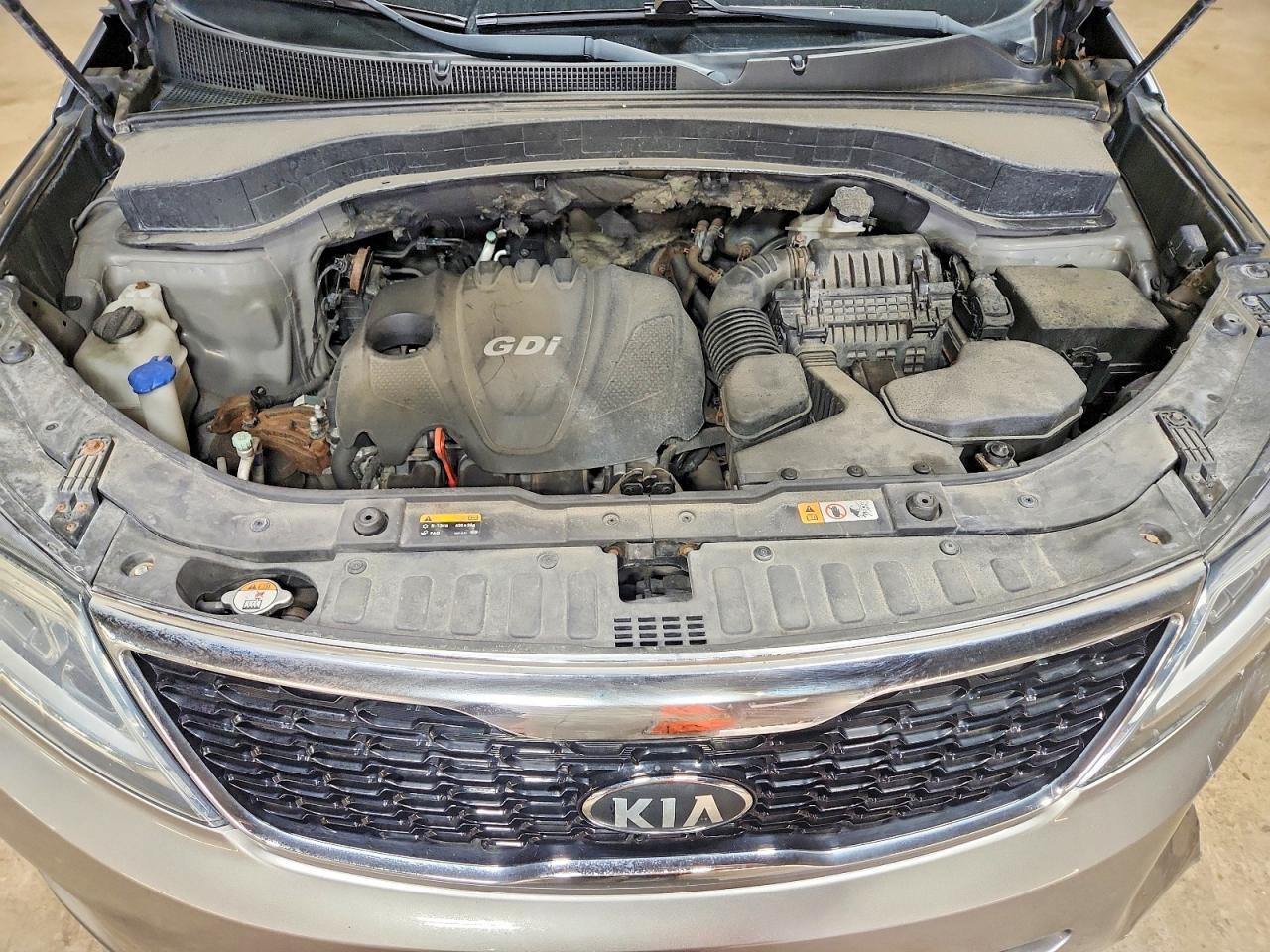 2015 Kia Sorento Lx Silver vin: 5XYKTCA67FG616785