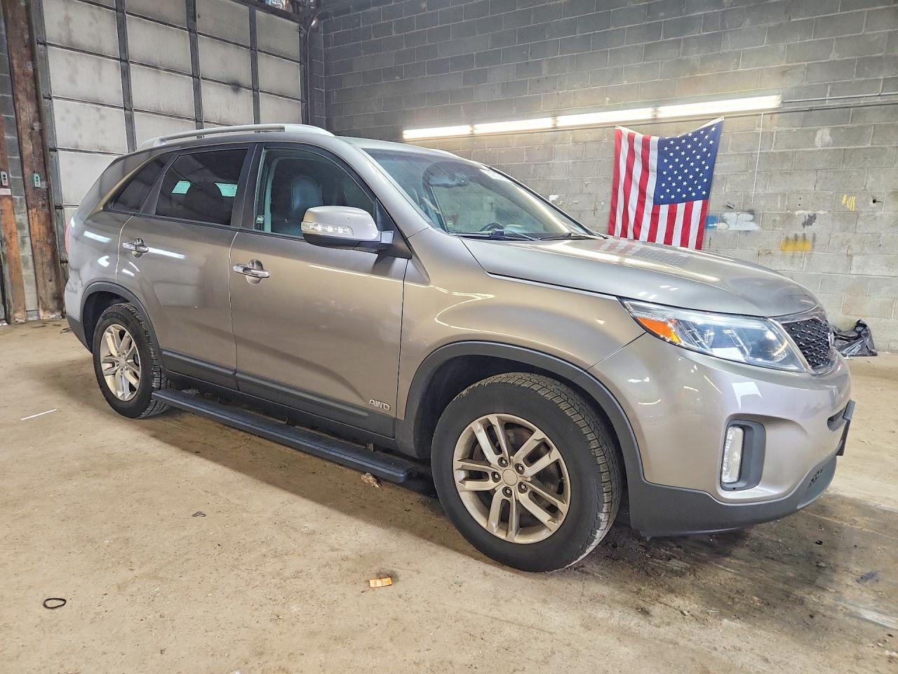 2015 Kia Sorento Lx Silver vin: 5XYKTCA67FG616785