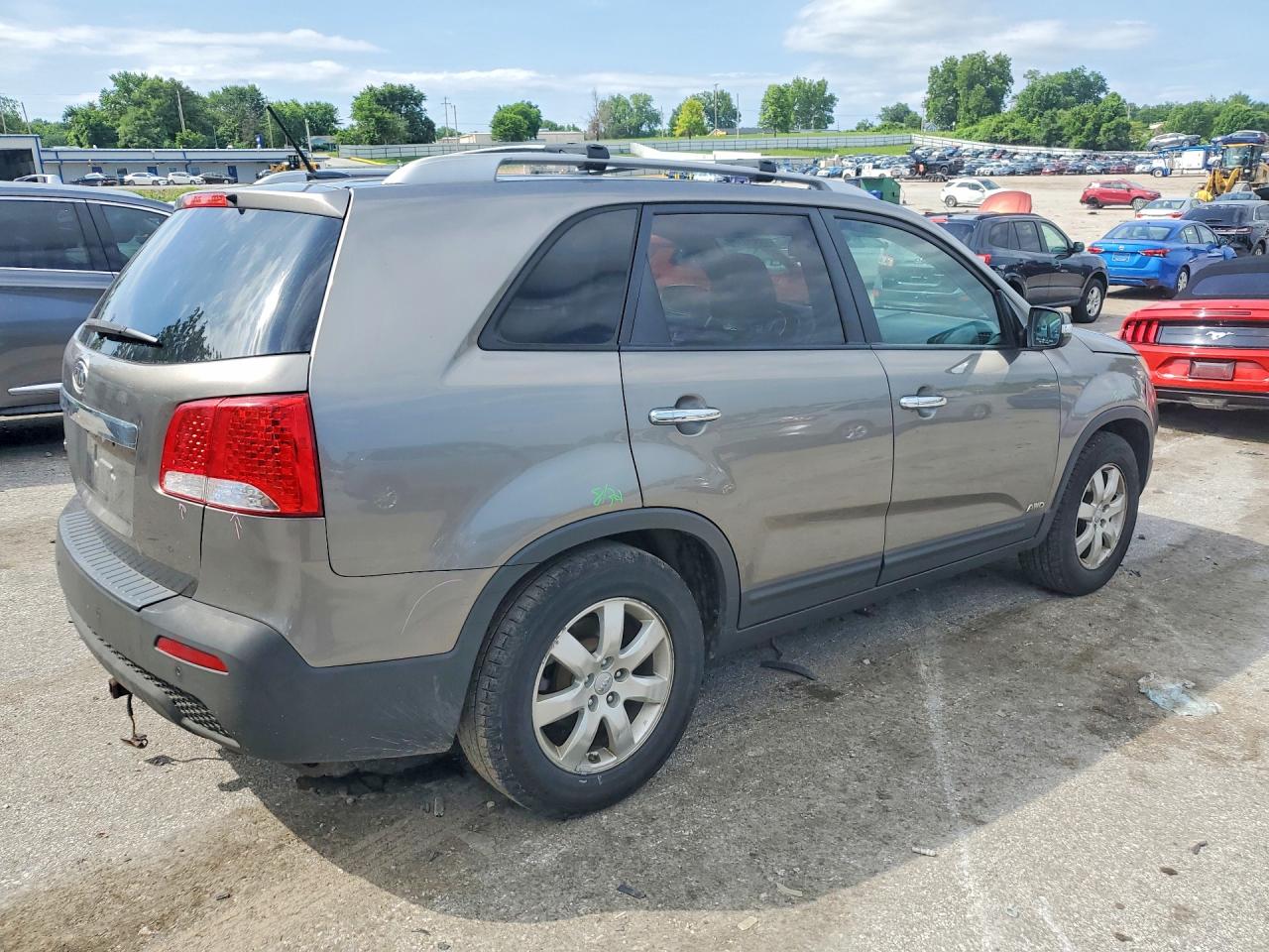 2013 Kia Sorento Lx Tan vin: 5XYKTCA68DG322289