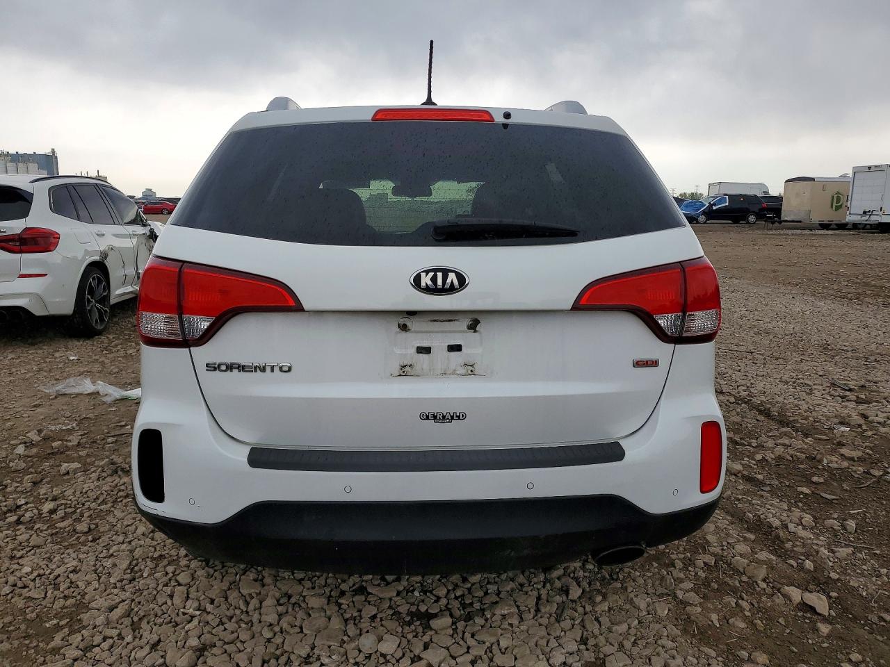 2014 Kia Sorento Lx White vin: 5XYKTCA68EG442417