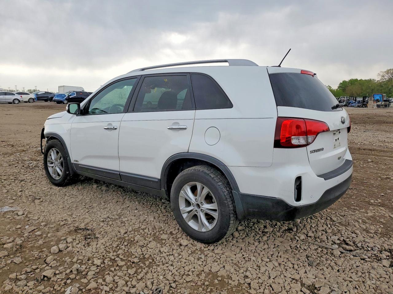 2014 Kia Sorento Lx White vin: 5XYKTCA68EG442417