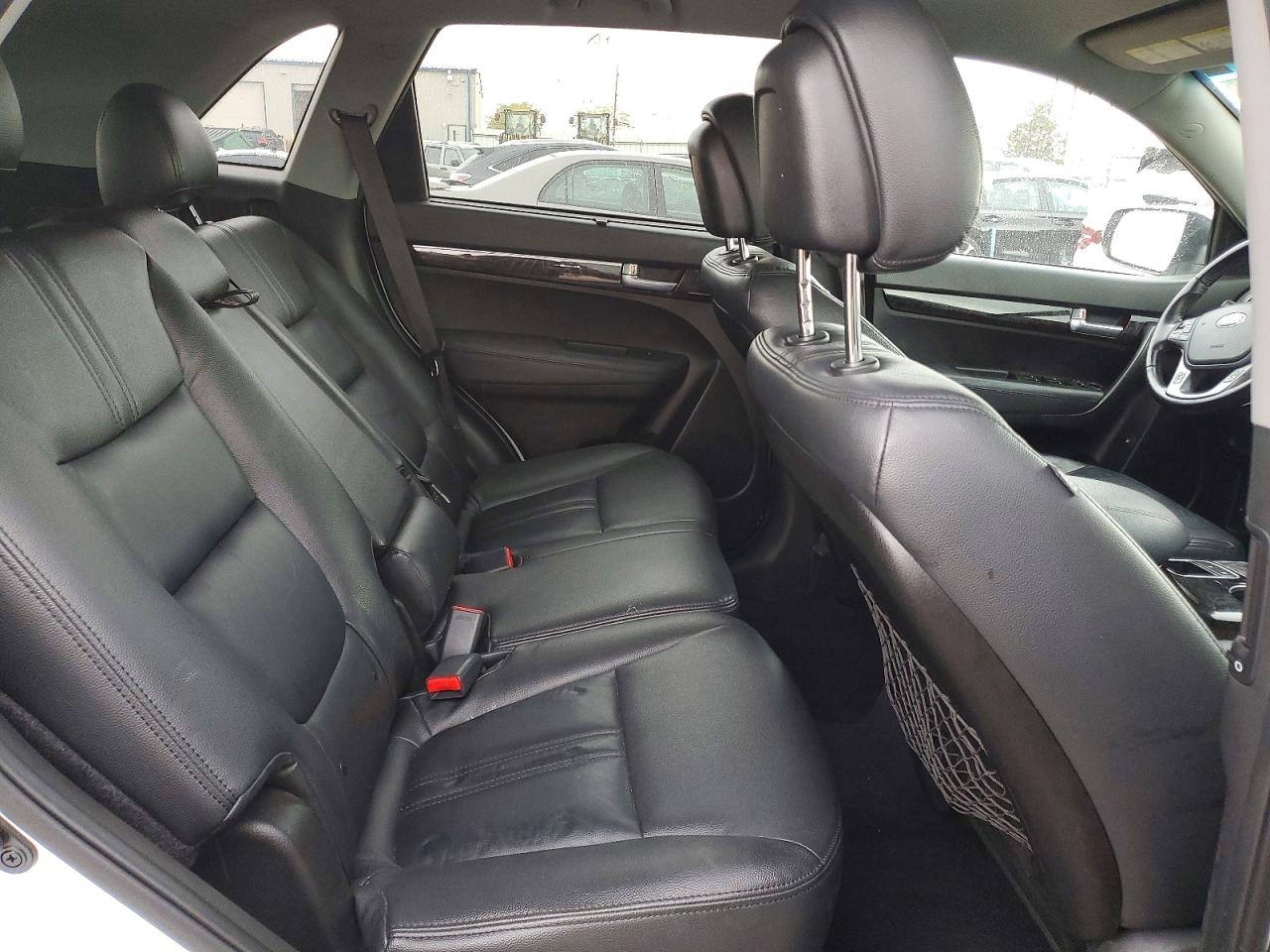 2014 Kia Sorento Lx White vin: 5XYKTCA68EG442417