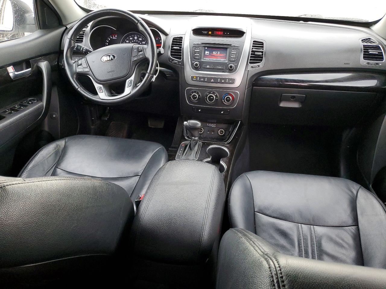 2014 Kia Sorento Lx White vin: 5XYKTCA68EG442417