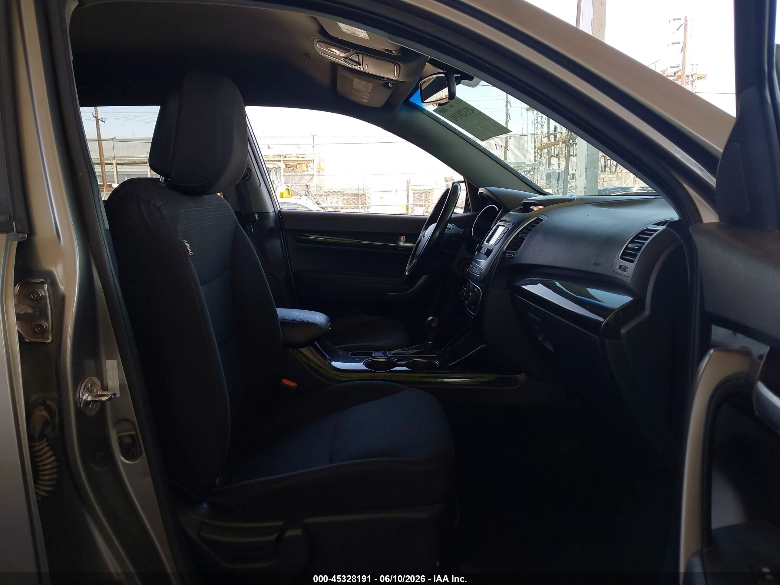2014 Kia Sorento Lx Gray vin: 5XYKTCA68EG479337