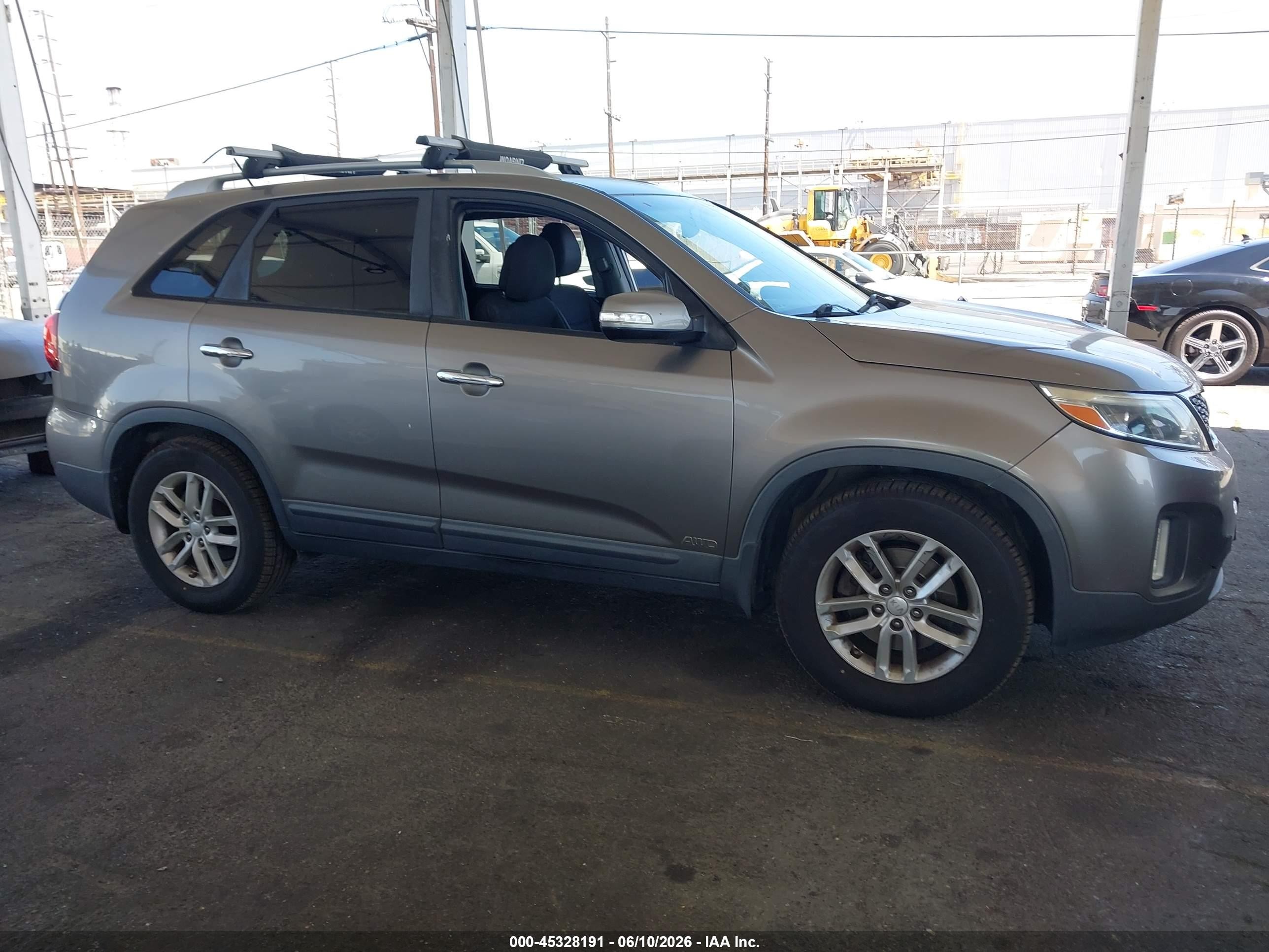 2014 Kia Sorento Lx Gray vin: 5XYKTCA68EG479337