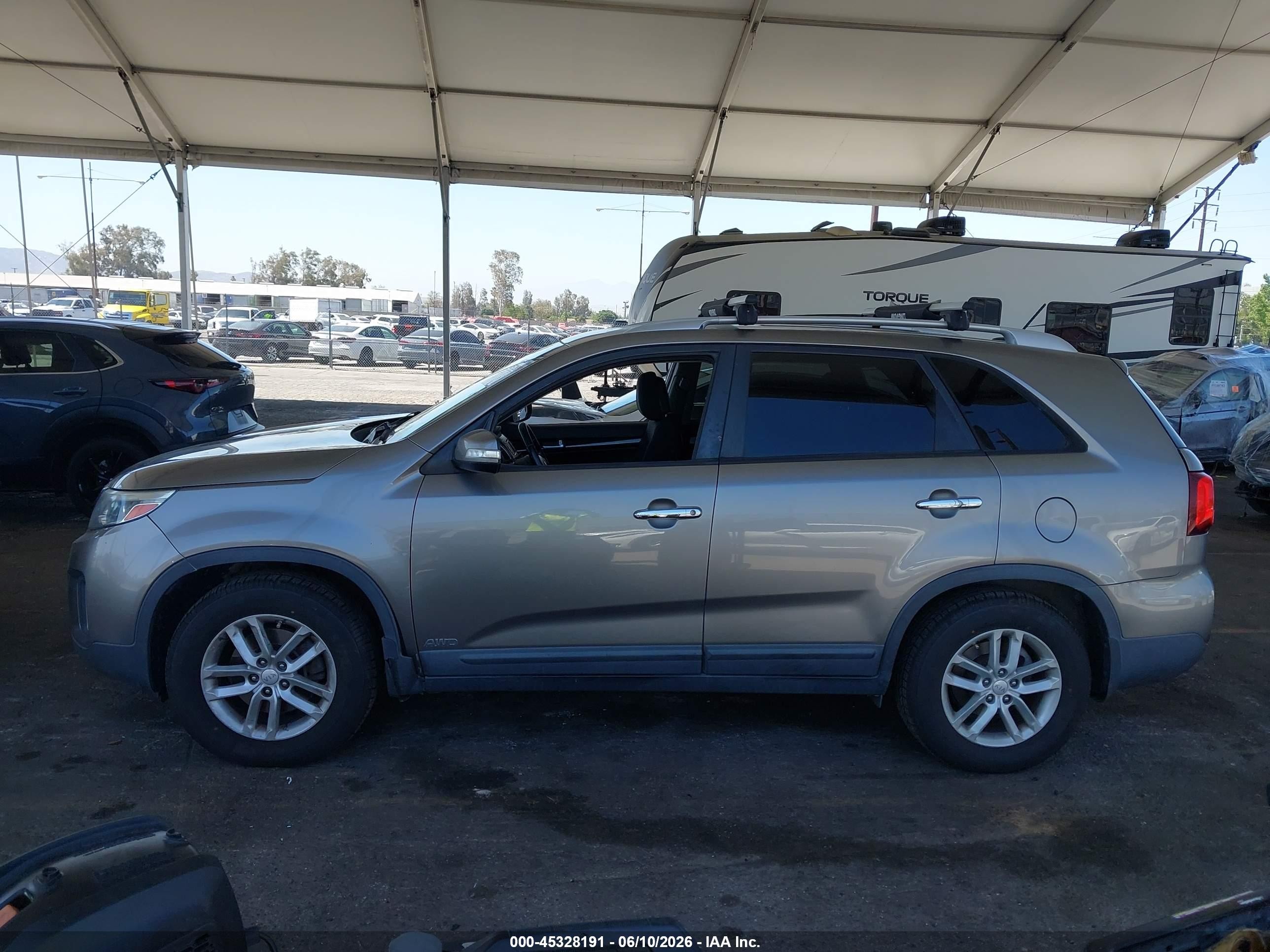 2014 Kia Sorento Lx Gray vin: 5XYKTCA68EG479337