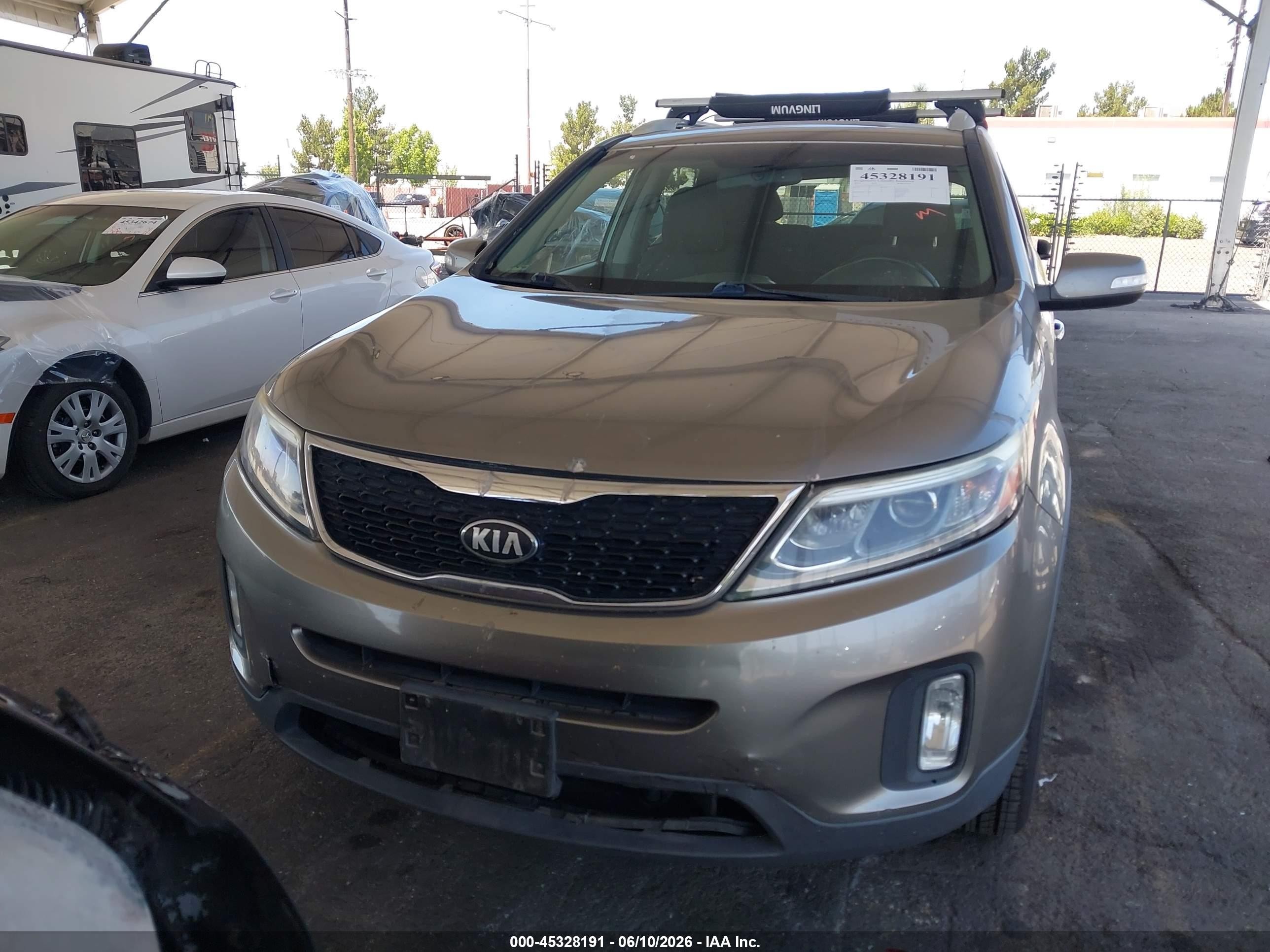 2014 Kia Sorento Lx Gray vin: 5XYKTCA68EG479337
