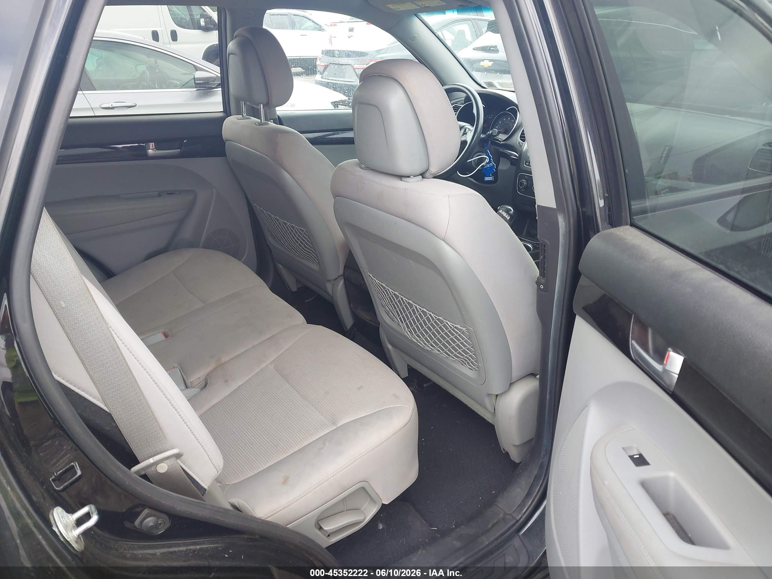 2014 Kia Sorento Lx Black vin: 5XYKTCA68EG541240
