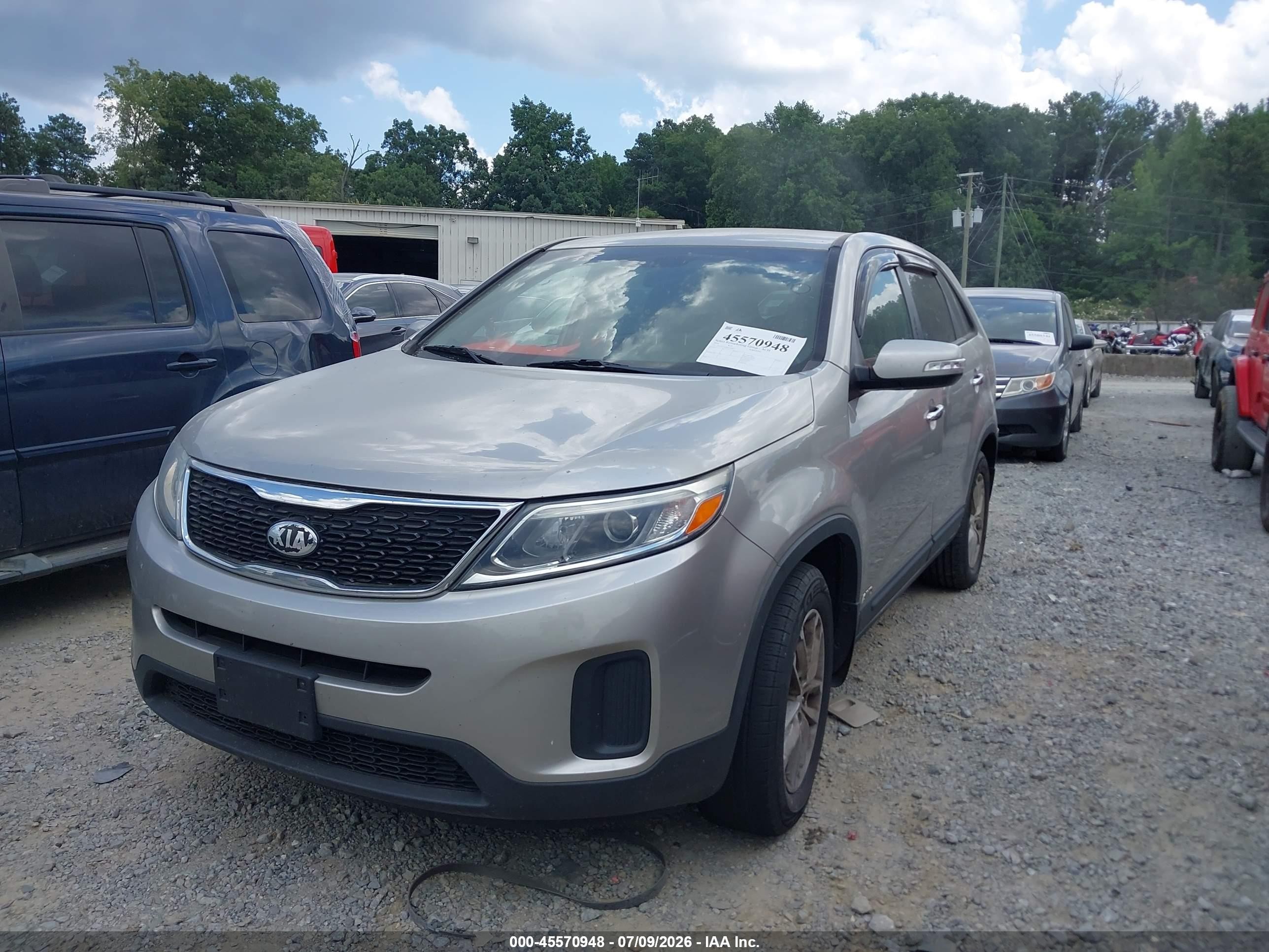 2014 Kia Sorento Lx Silver vin: 5XYKTCA68EG544817