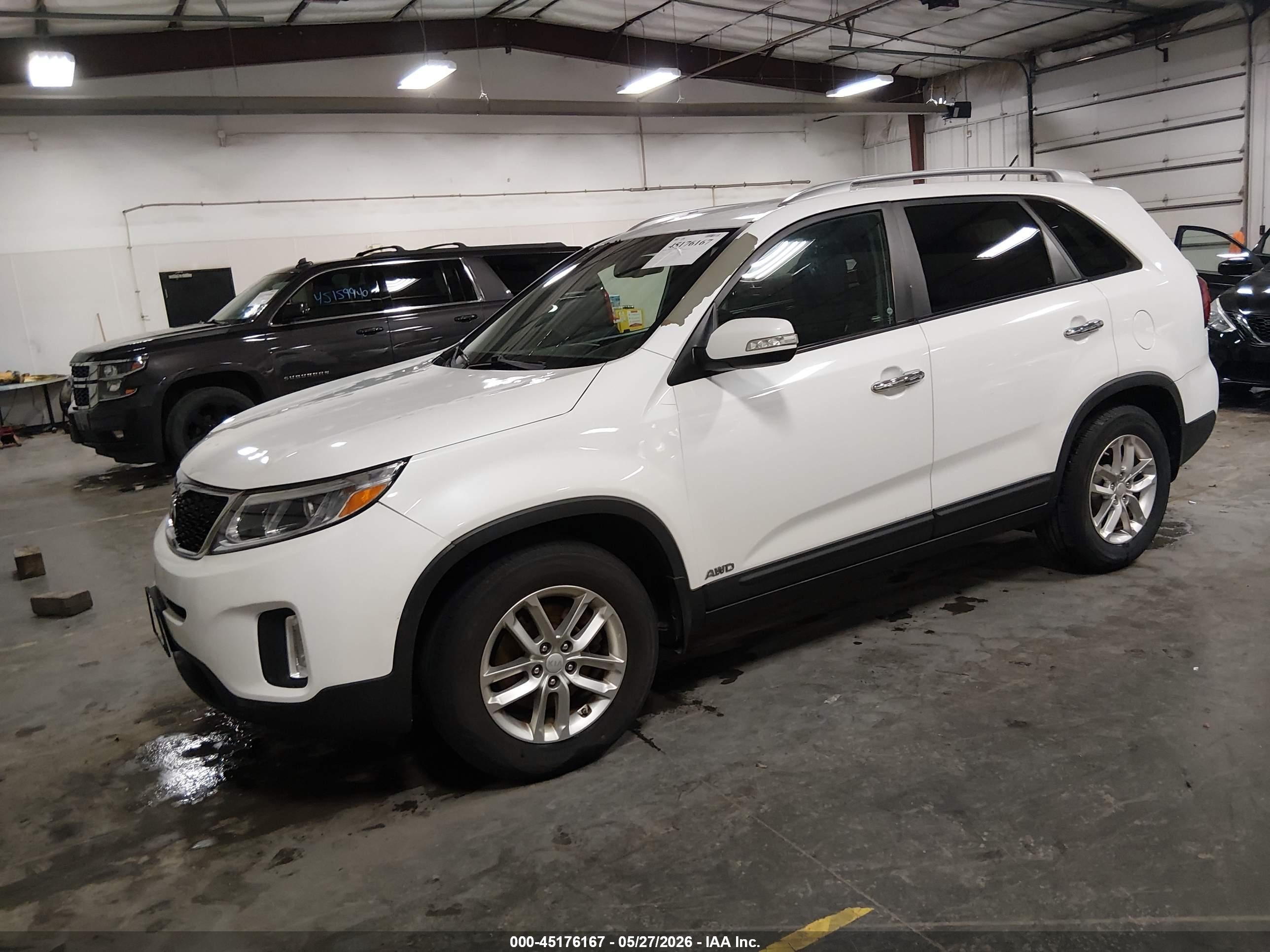 2014 Kia Sorento Lx White vin: 5XYKTCA68EG547779