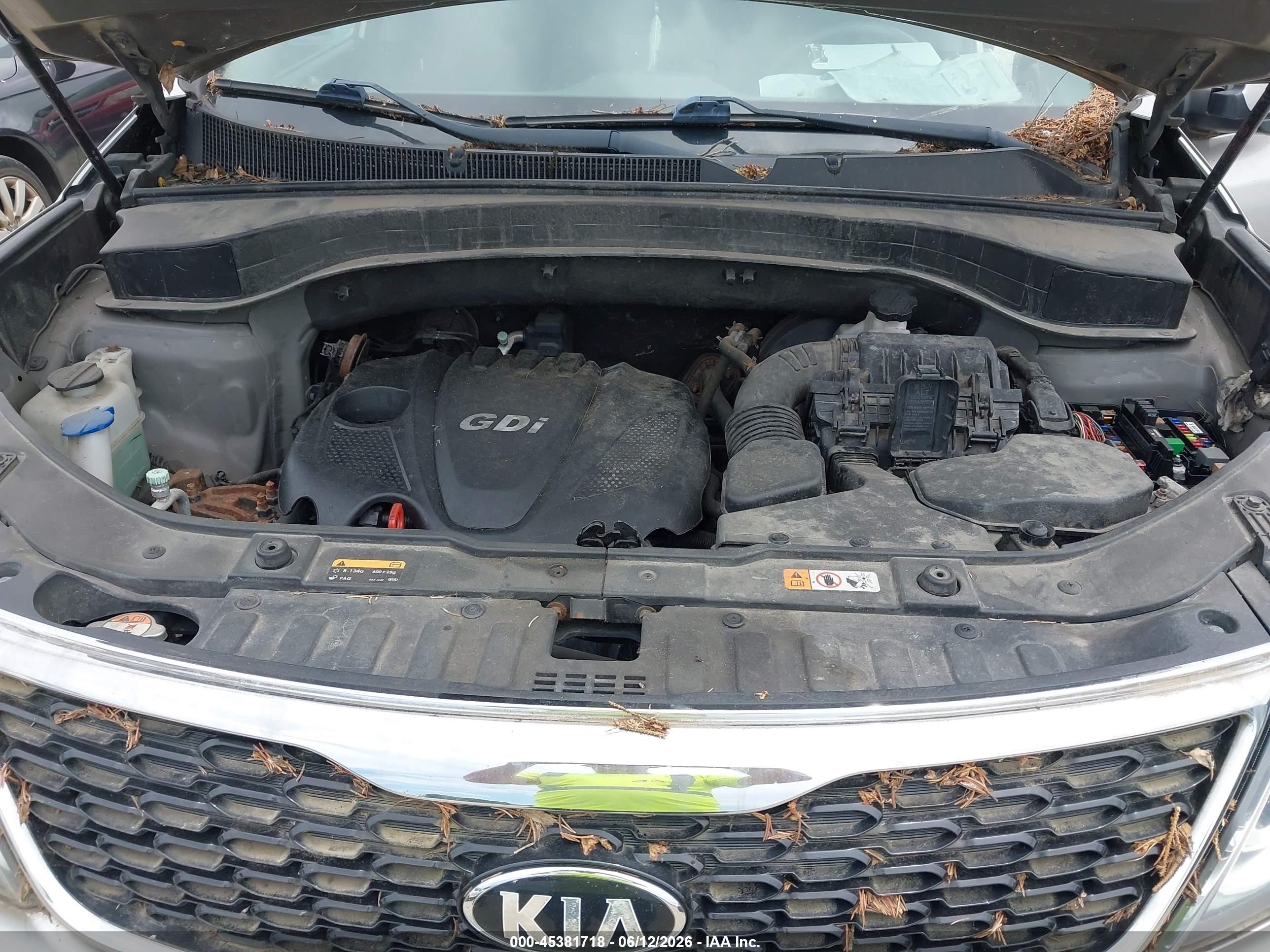 2015 Kia Sorento Lx Silver vin: 5XYKTCA68FG557505