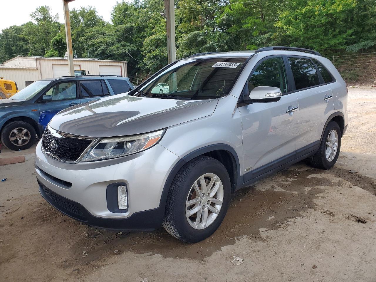 2015 Kia Sorento Lx Silver vin: 5XYKTCA68FG597695