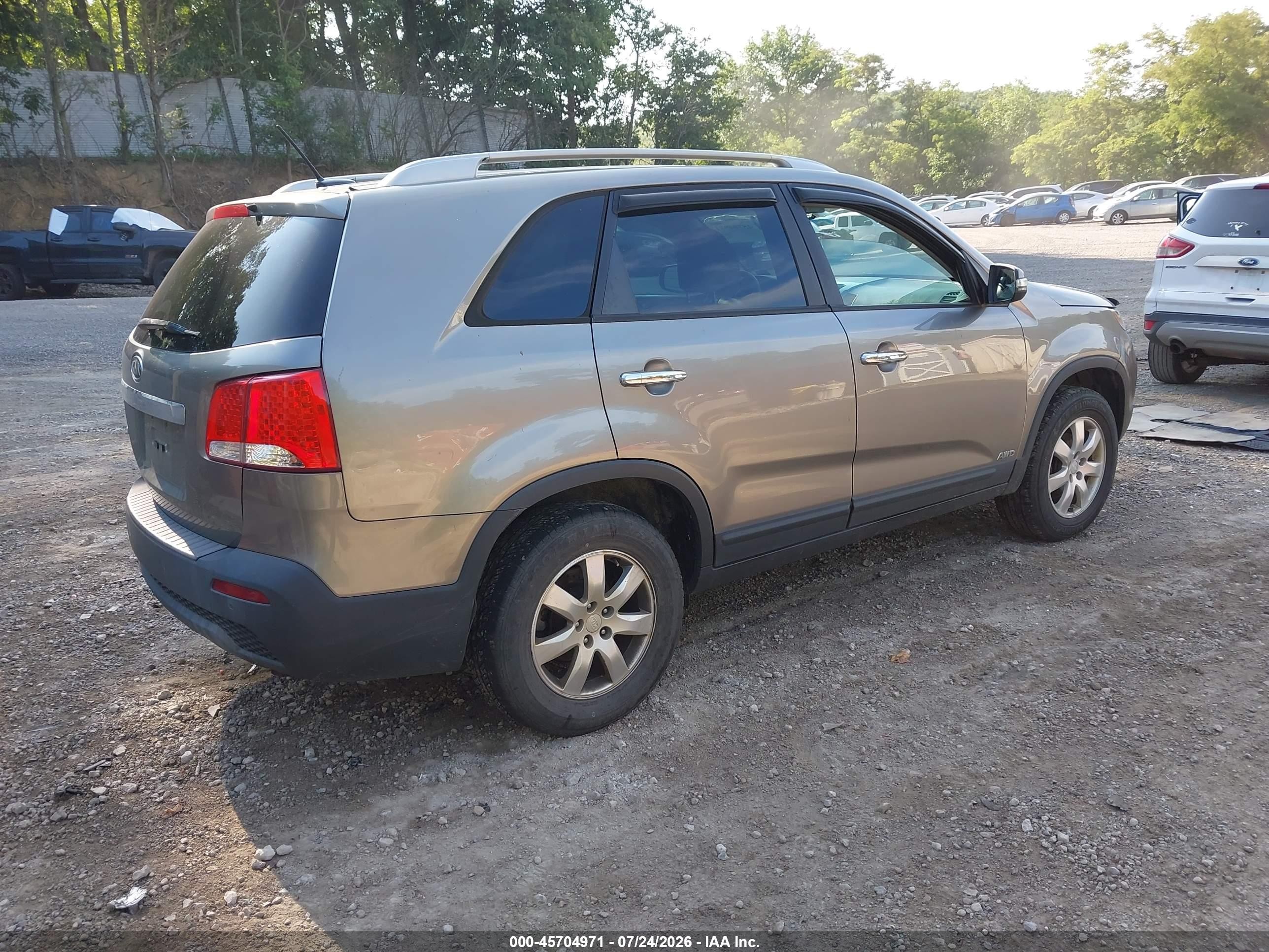 2012 Kia Sorento Lx Gray vin: 5XYKTCA69CG197902