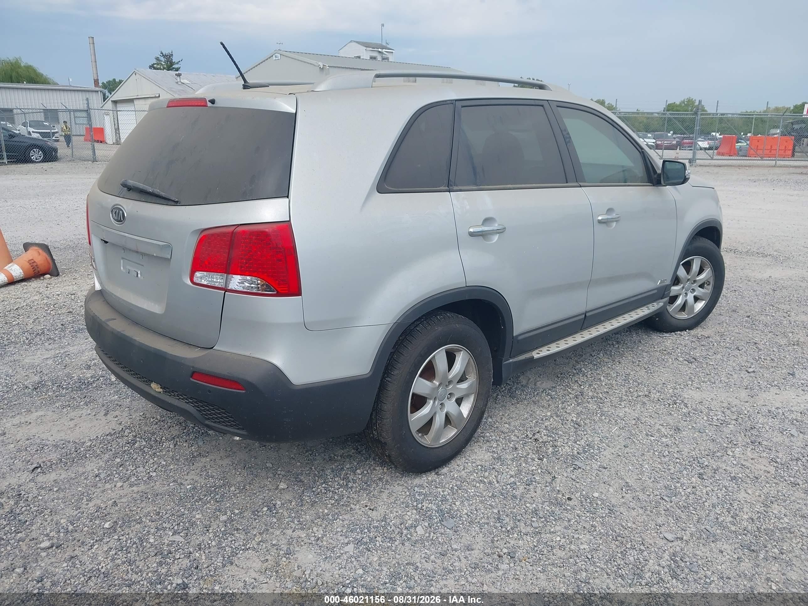 2012 Kia Sorento Lx Silver vin: 5XYKTCA69CG270279