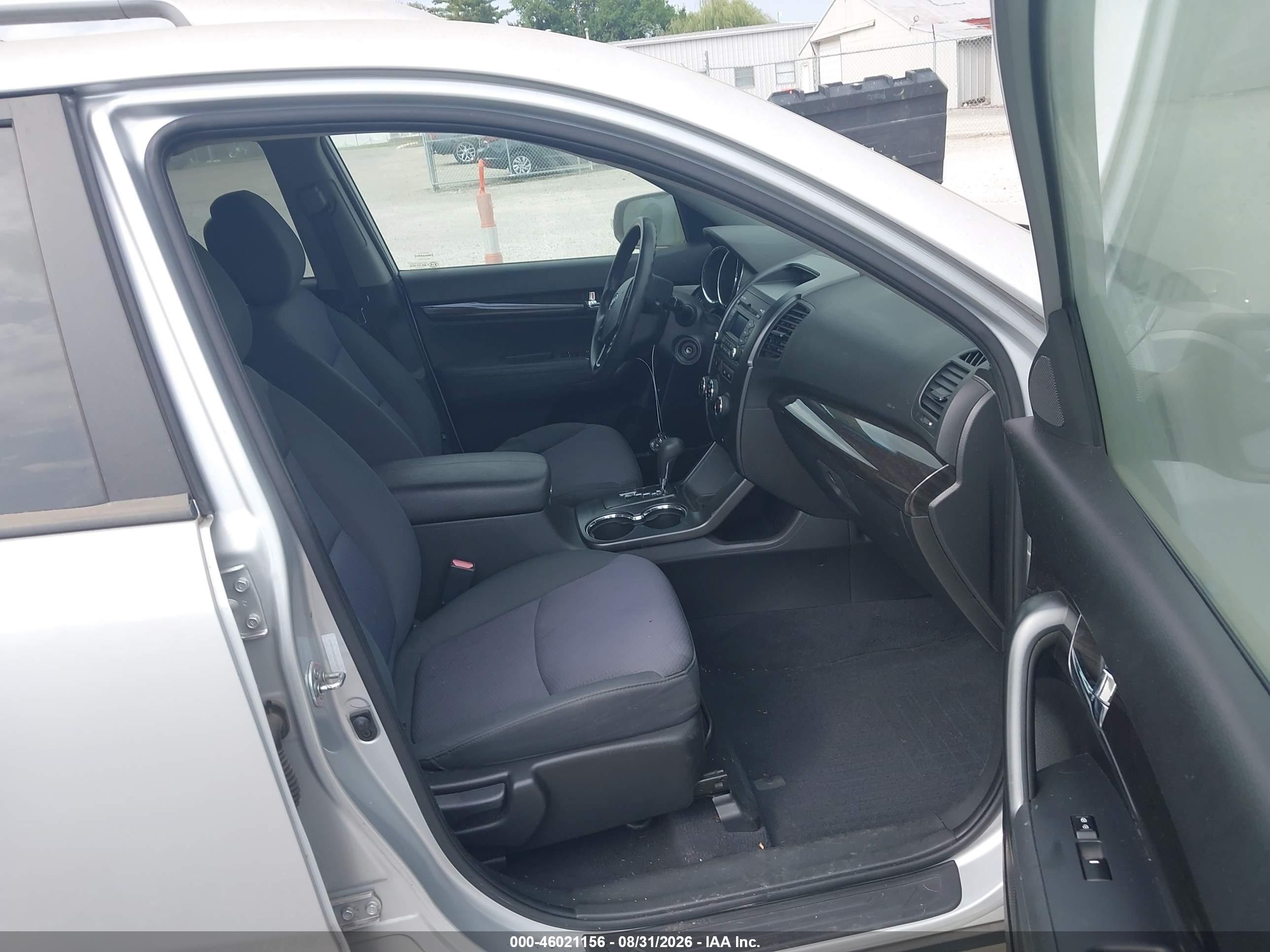 2012 Kia Sorento Lx Silver vin: 5XYKTCA69CG270279