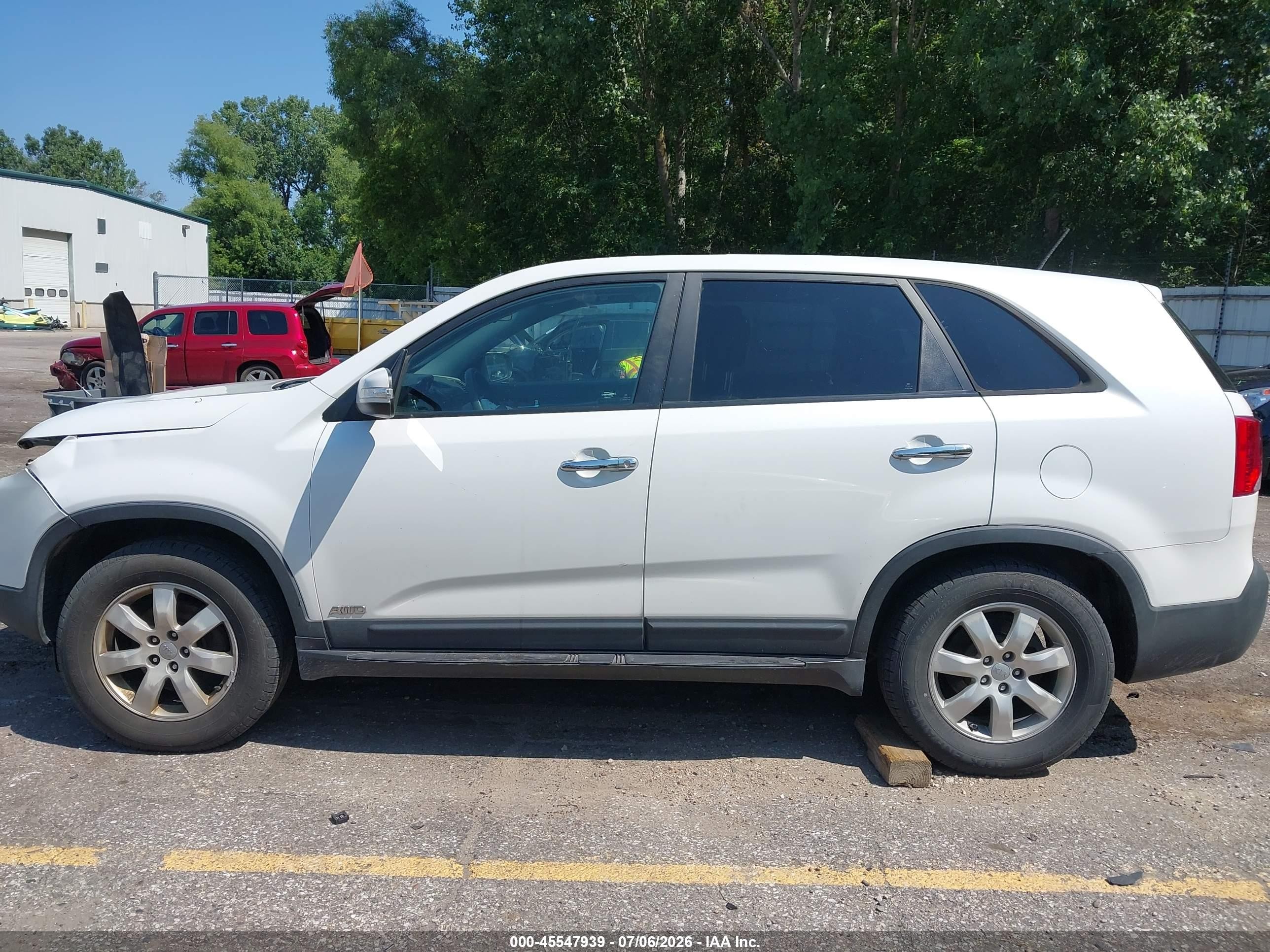 2013 Kia Sorento Lx White vin: 5XYKTCA69DG322513