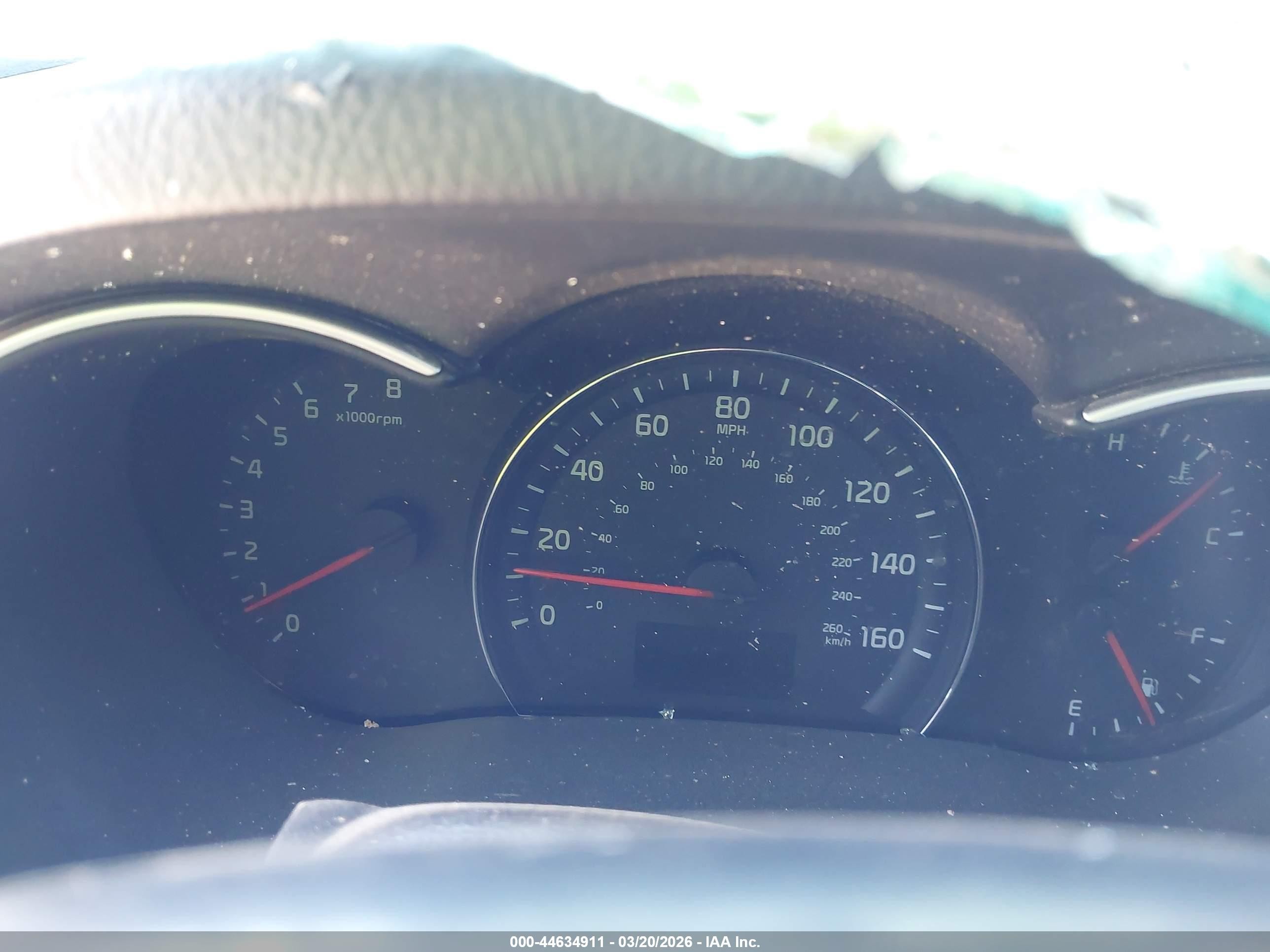 2014 Kia Sorento Lx Silver vin: 5XYKTCA69EG446685