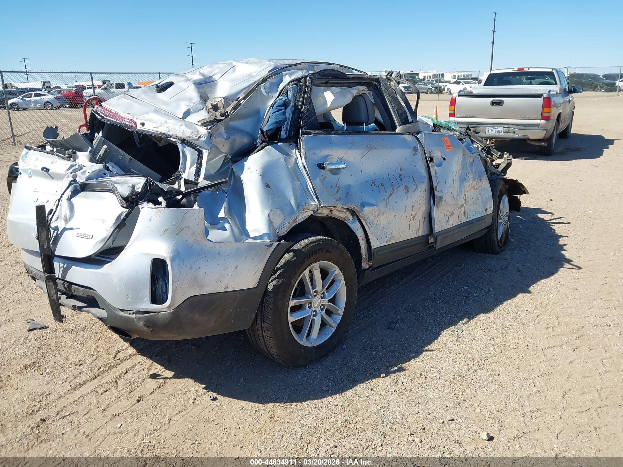 2014 Kia Sorento Lx Silver vin: 5XYKTCA69EG446685