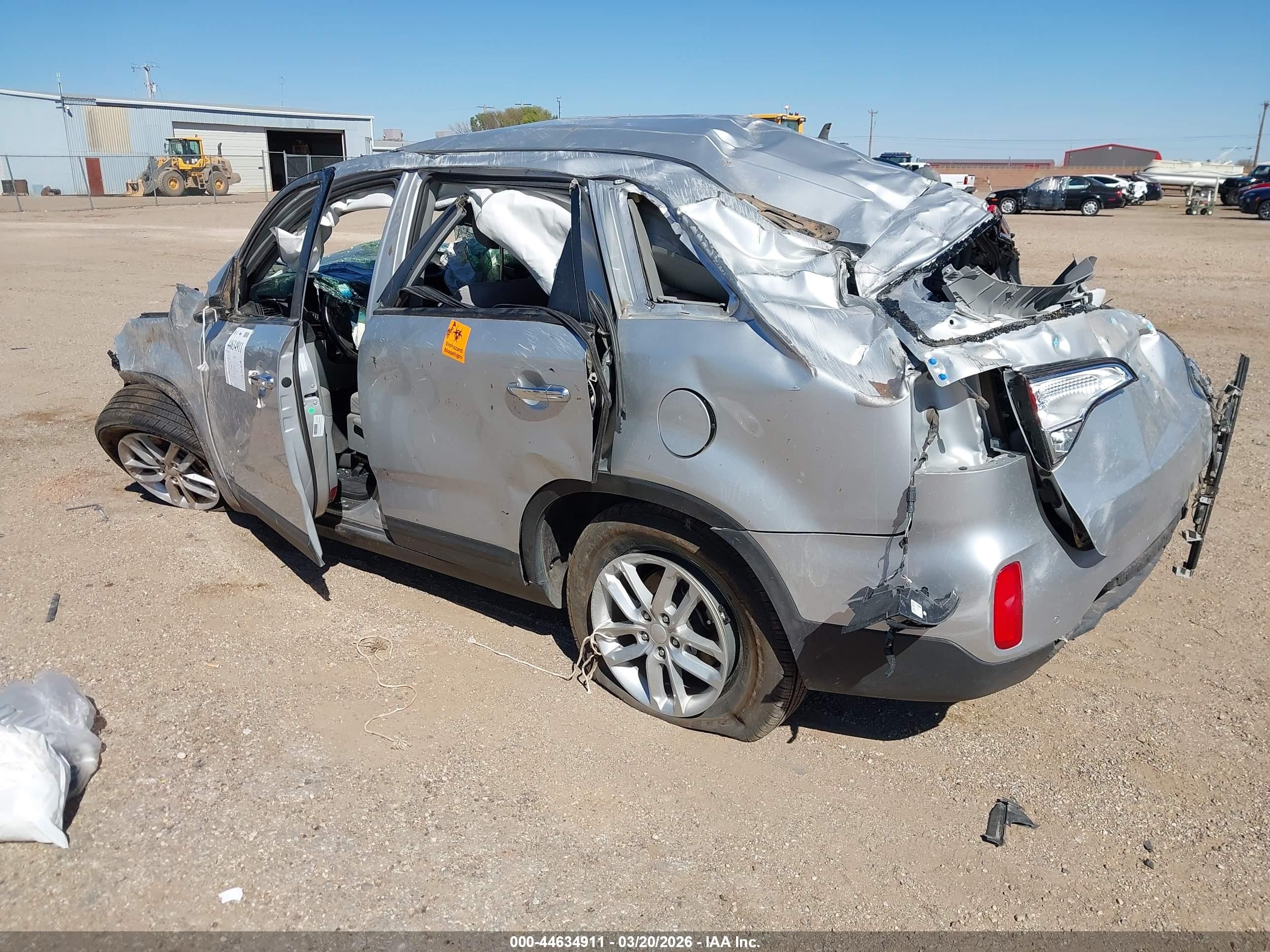 2014 Kia Sorento Lx Silver vin: 5XYKTCA69EG446685