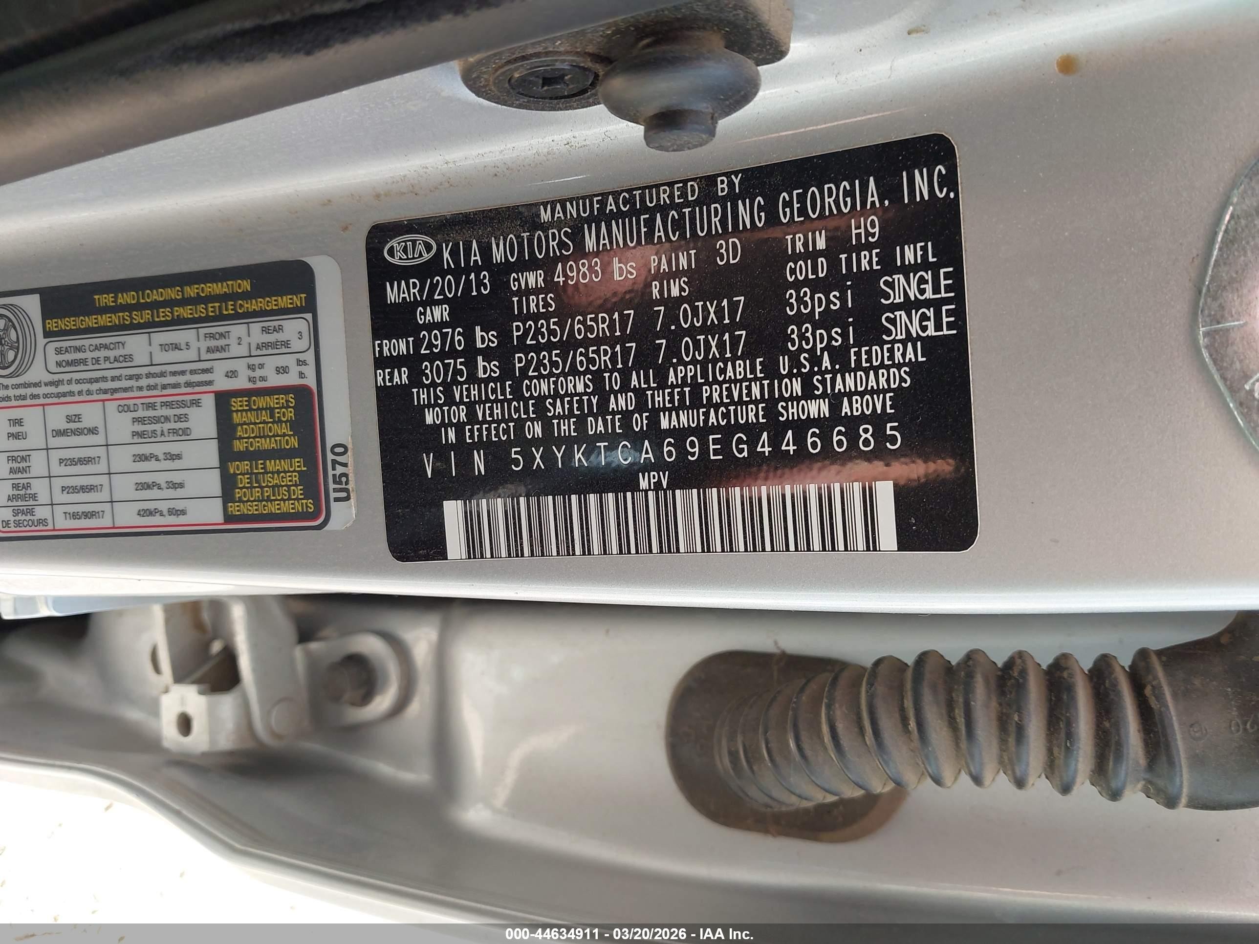 2014 Kia Sorento Lx Silver vin: 5XYKTCA69EG446685