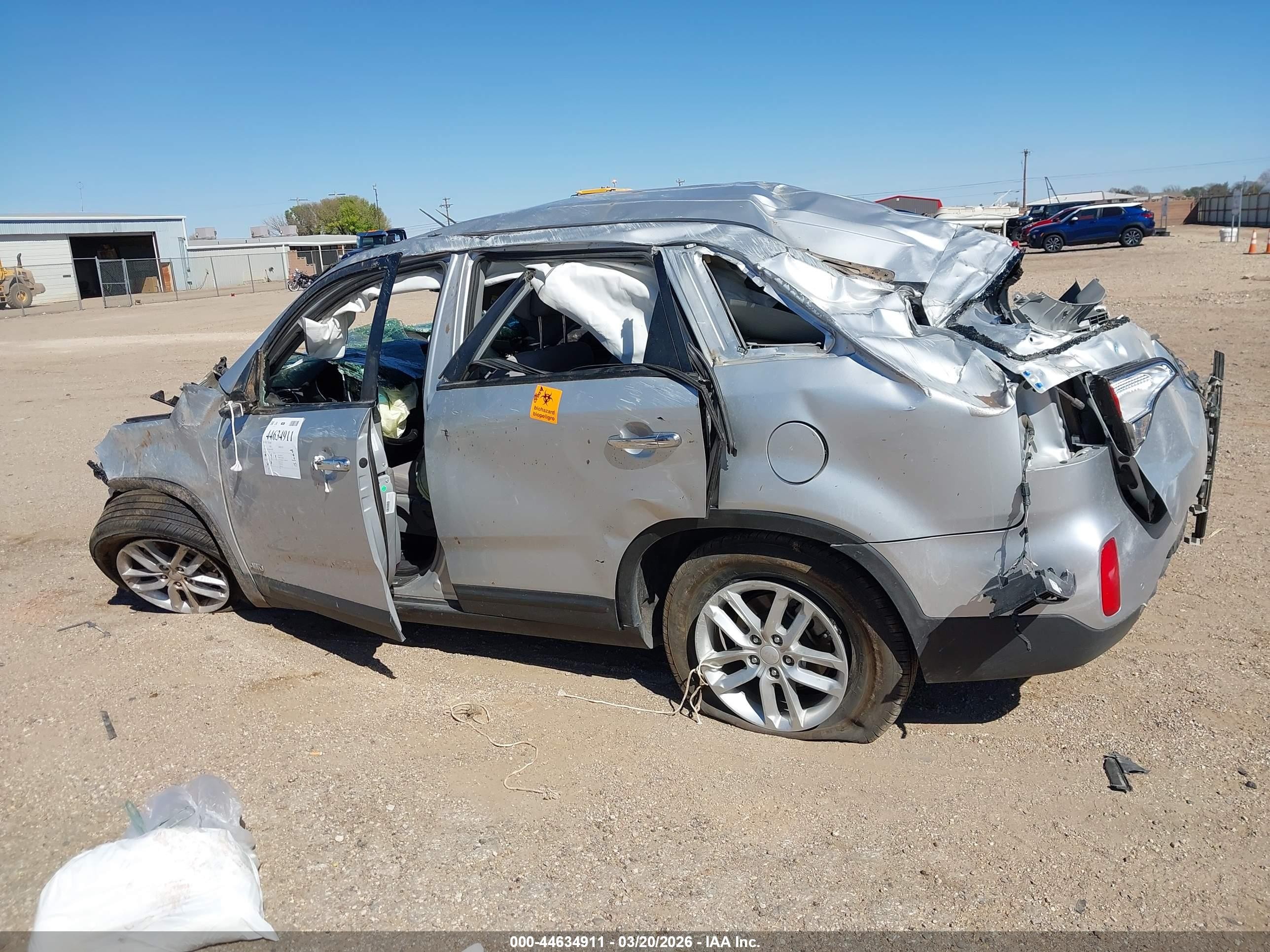 2014 Kia Sorento Lx Silver vin: 5XYKTCA69EG446685