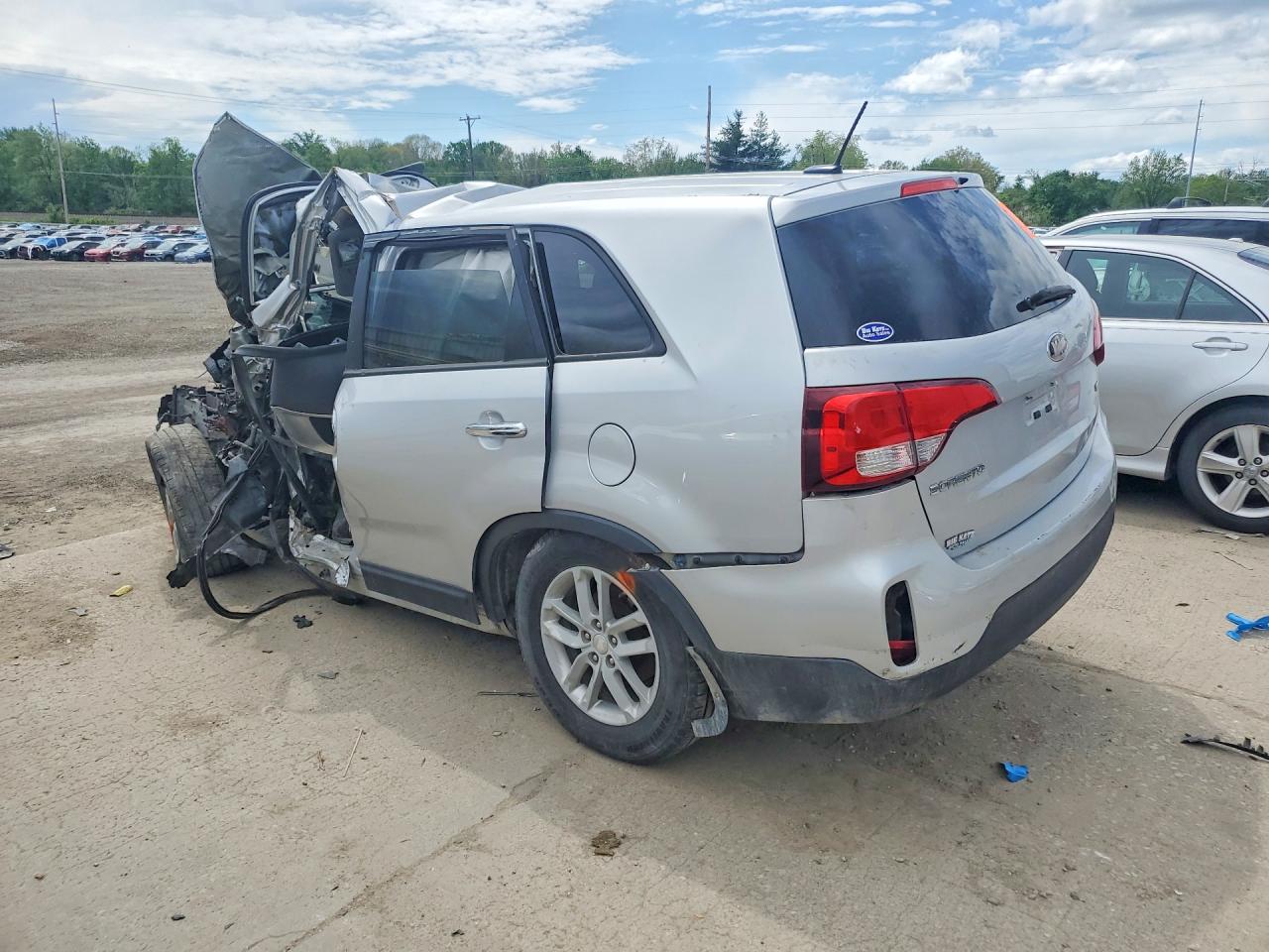 2014 Kia Sorento Lx Silver vin: 5XYKTCA69EG448369