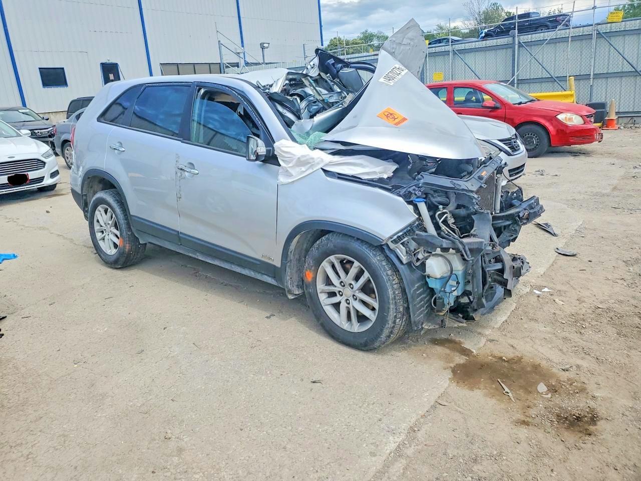 2014 Kia Sorento Lx Silver vin: 5XYKTCA69EG448369