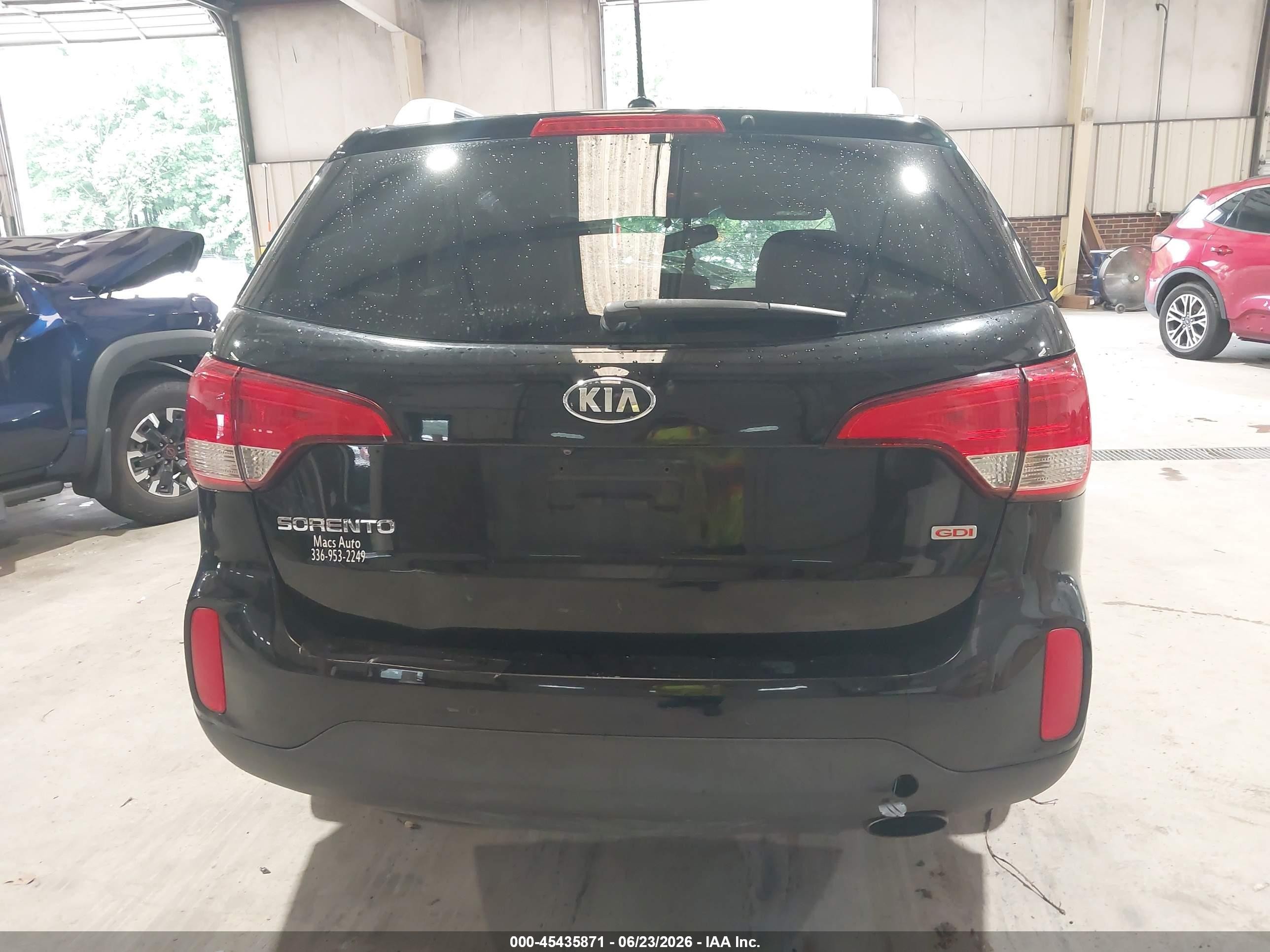 2015 Kia Sorento Lx Black vin: 5XYKTCA69FG633796