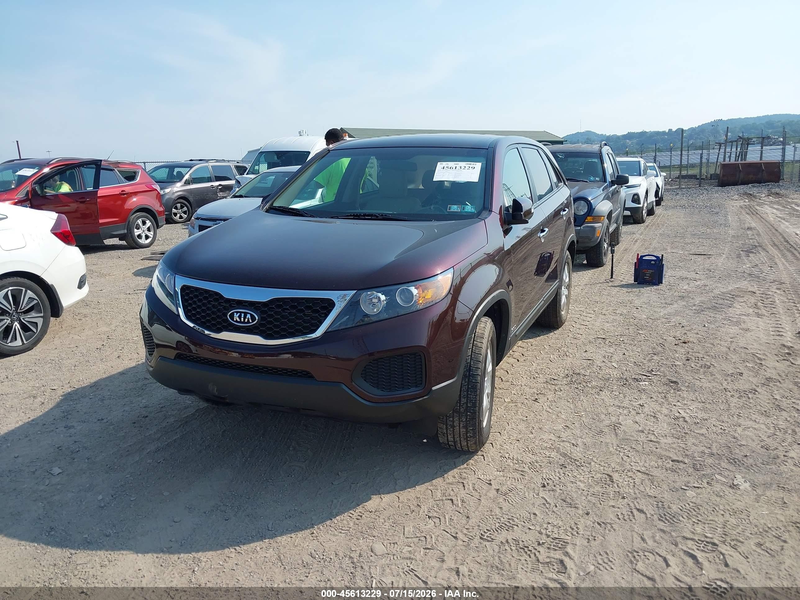 2012 Kia Sorento Lx Maroon vin: 5XYKTCA6XCG198752