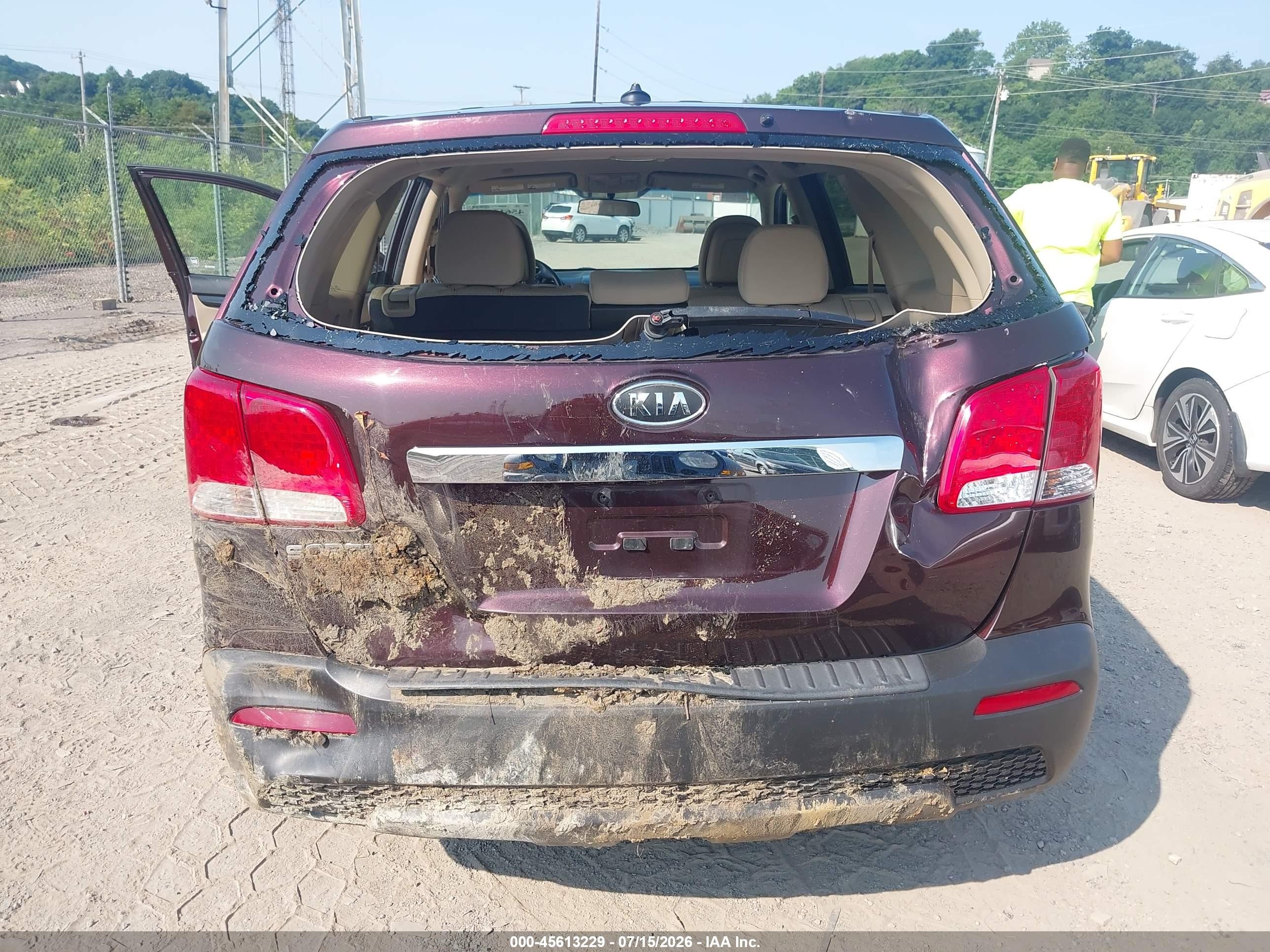2012 Kia Sorento Lx Maroon vin: 5XYKTCA6XCG198752
