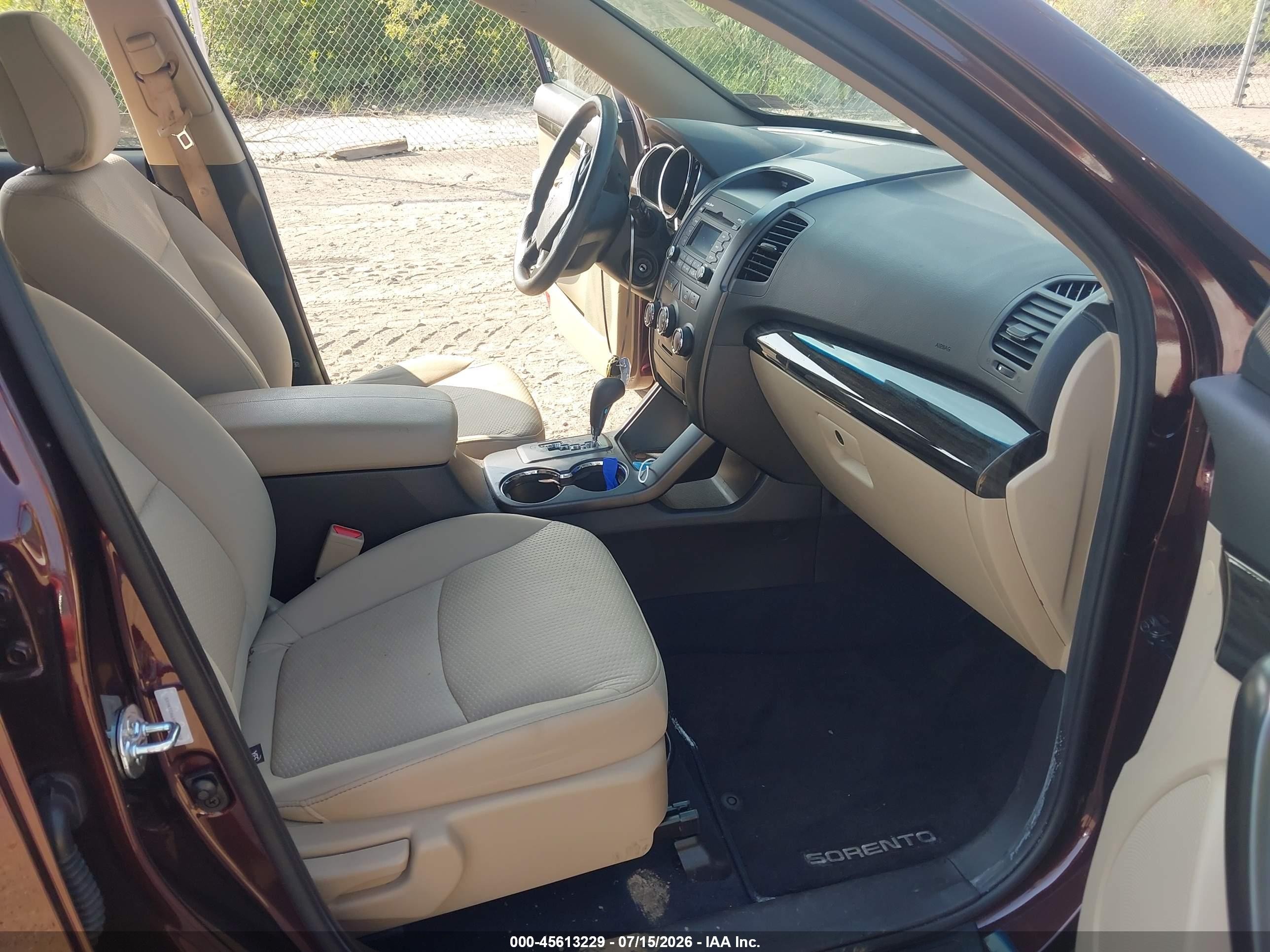2012 Kia Sorento Lx Maroon vin: 5XYKTCA6XCG198752